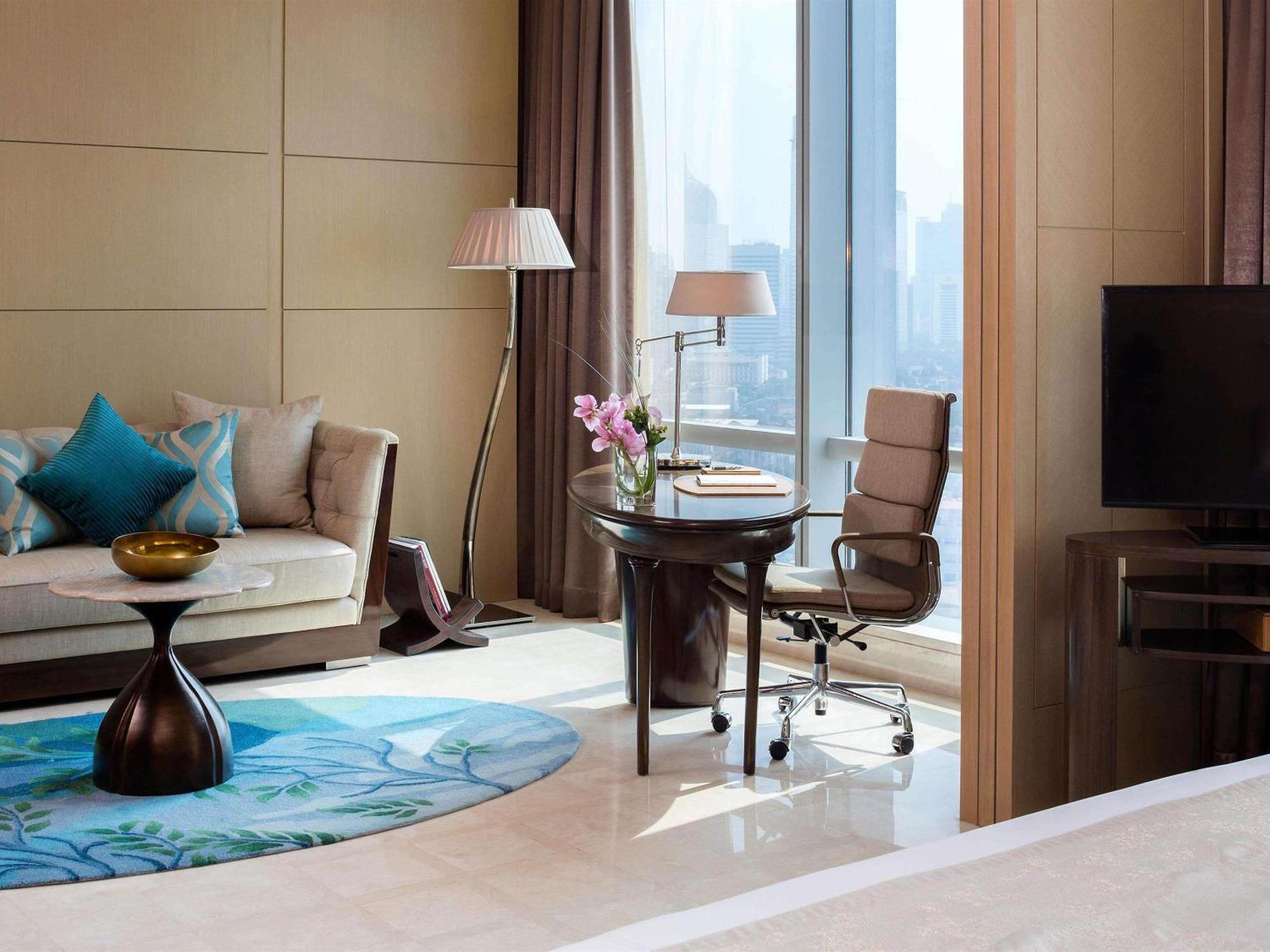 Raffles King Room