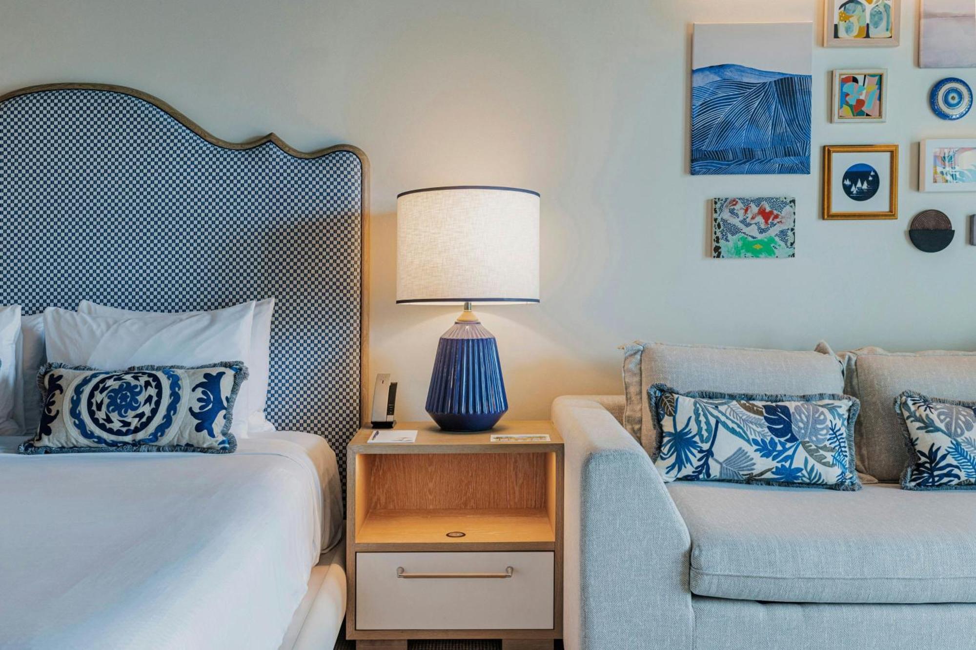 King Room with Balcony and Pool View,1733118778:JPEG