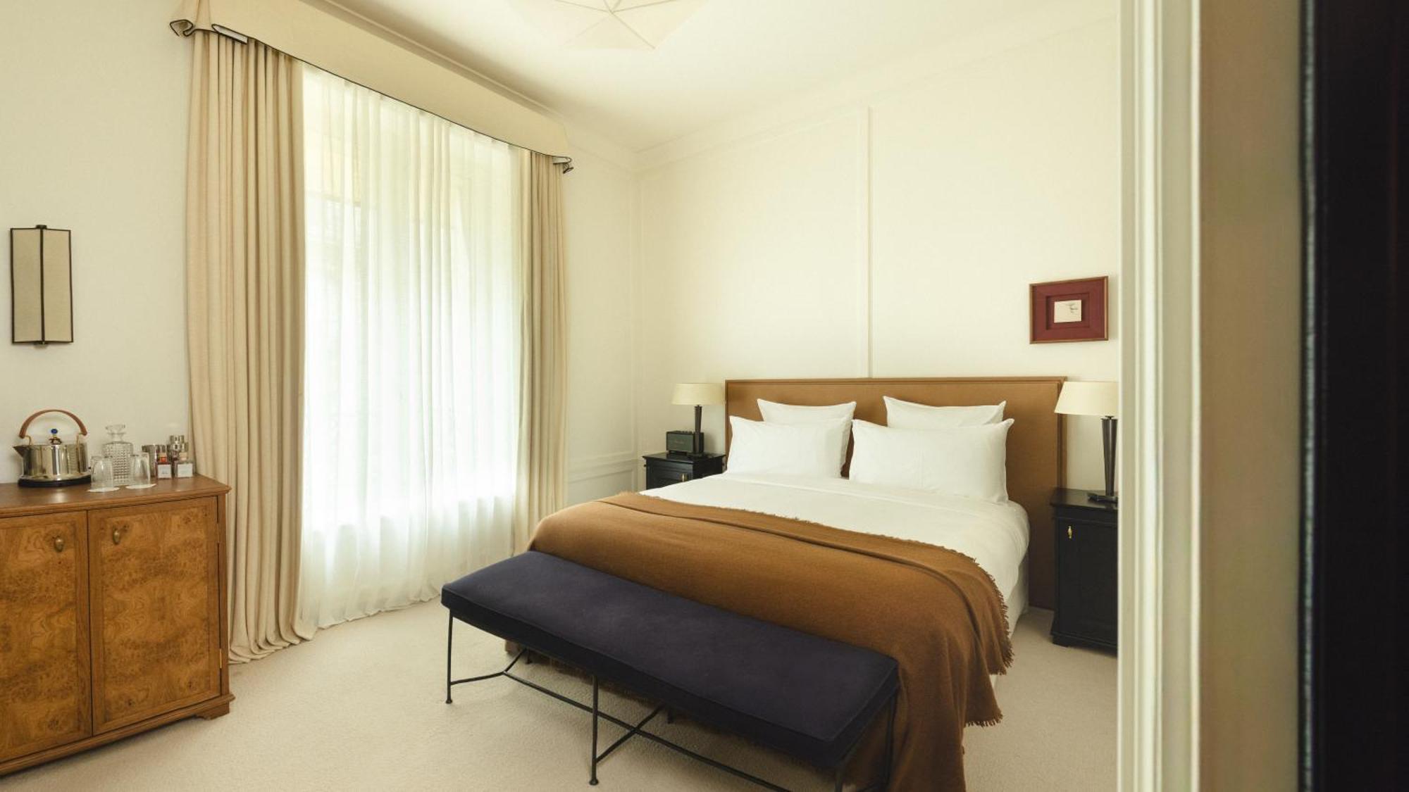 Double Room,1742606588:JPEG