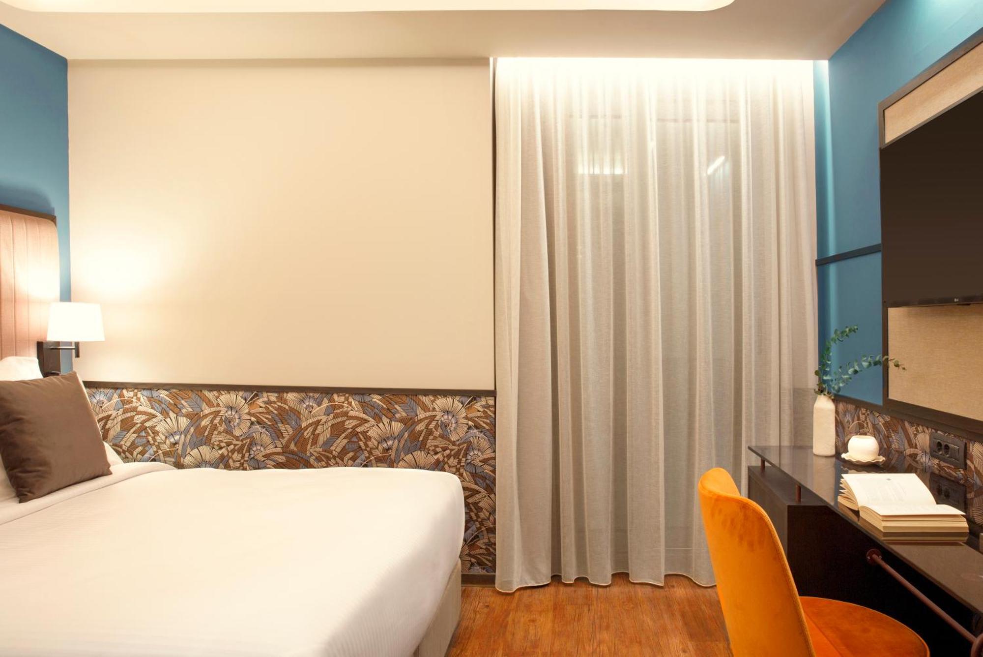 Deluxe Double Room with City View,1743597314:JPEG