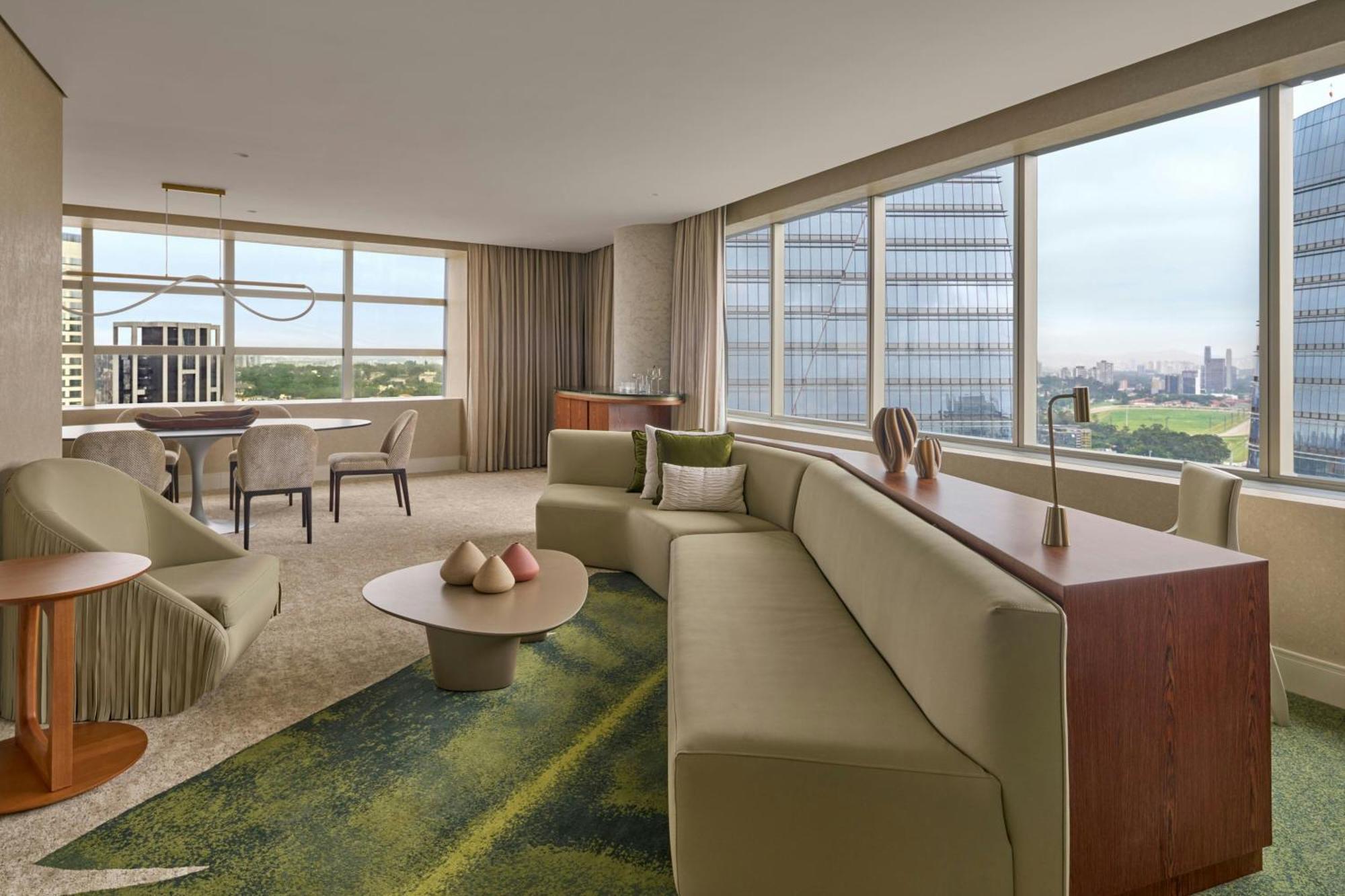 Penthouse King Suite,1743934938:JPEG