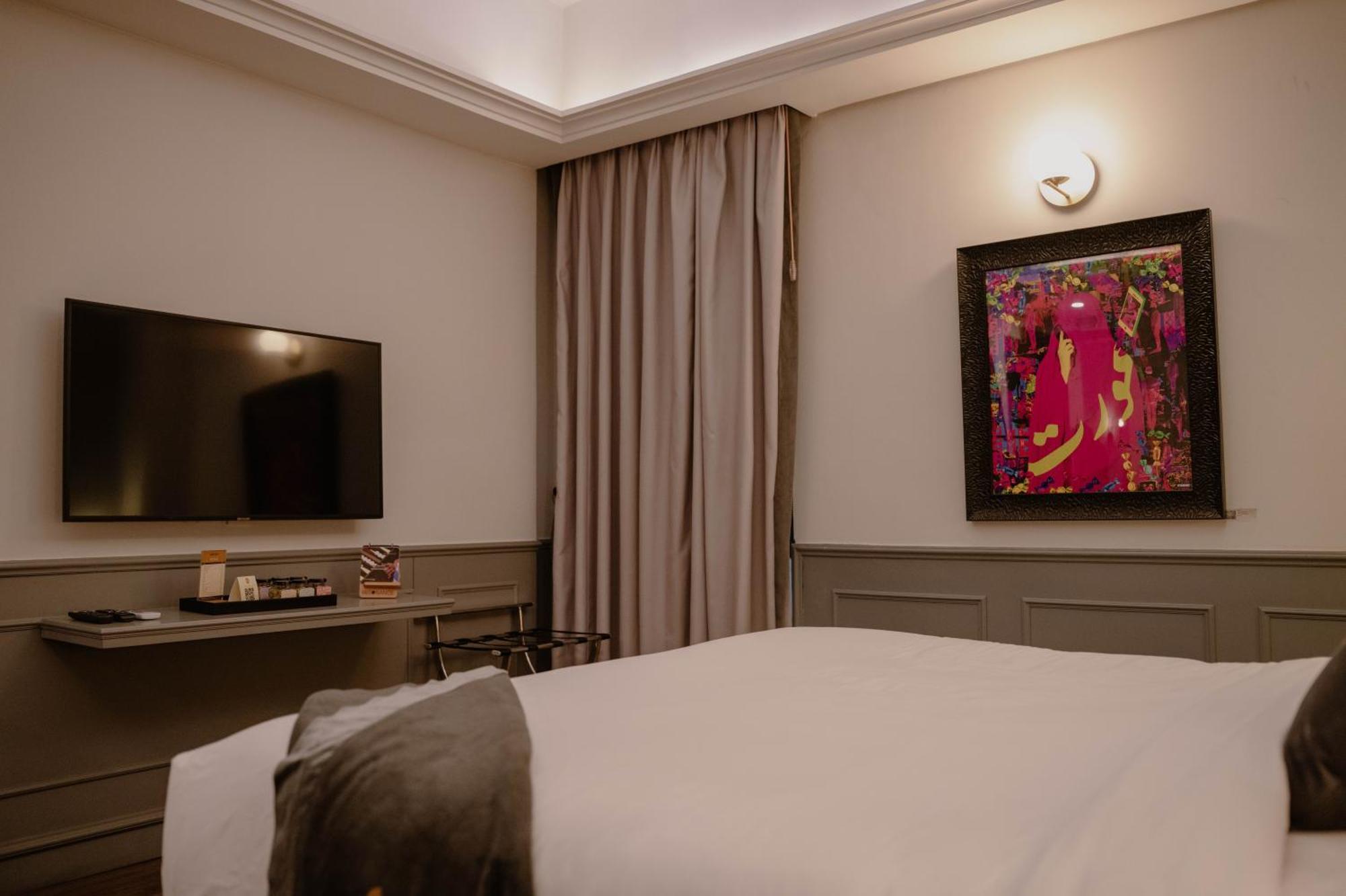 Premier Room