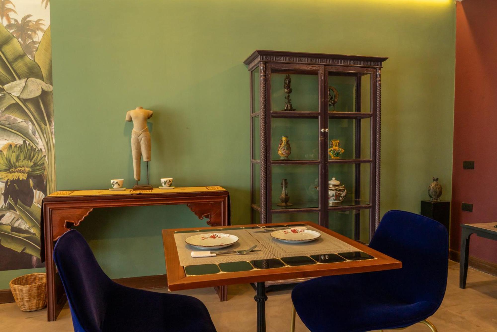 Poet Suite
