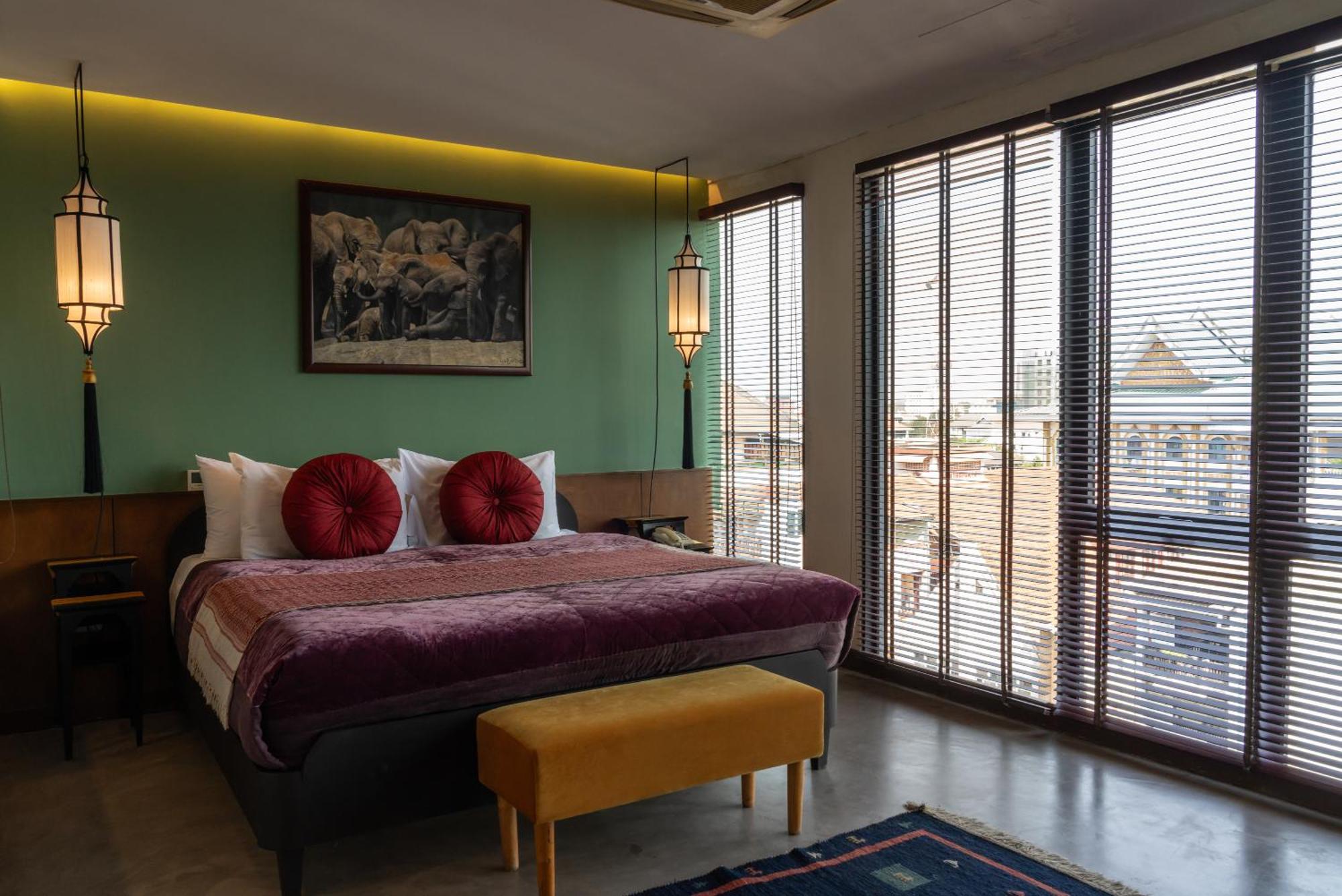 Poet Suite