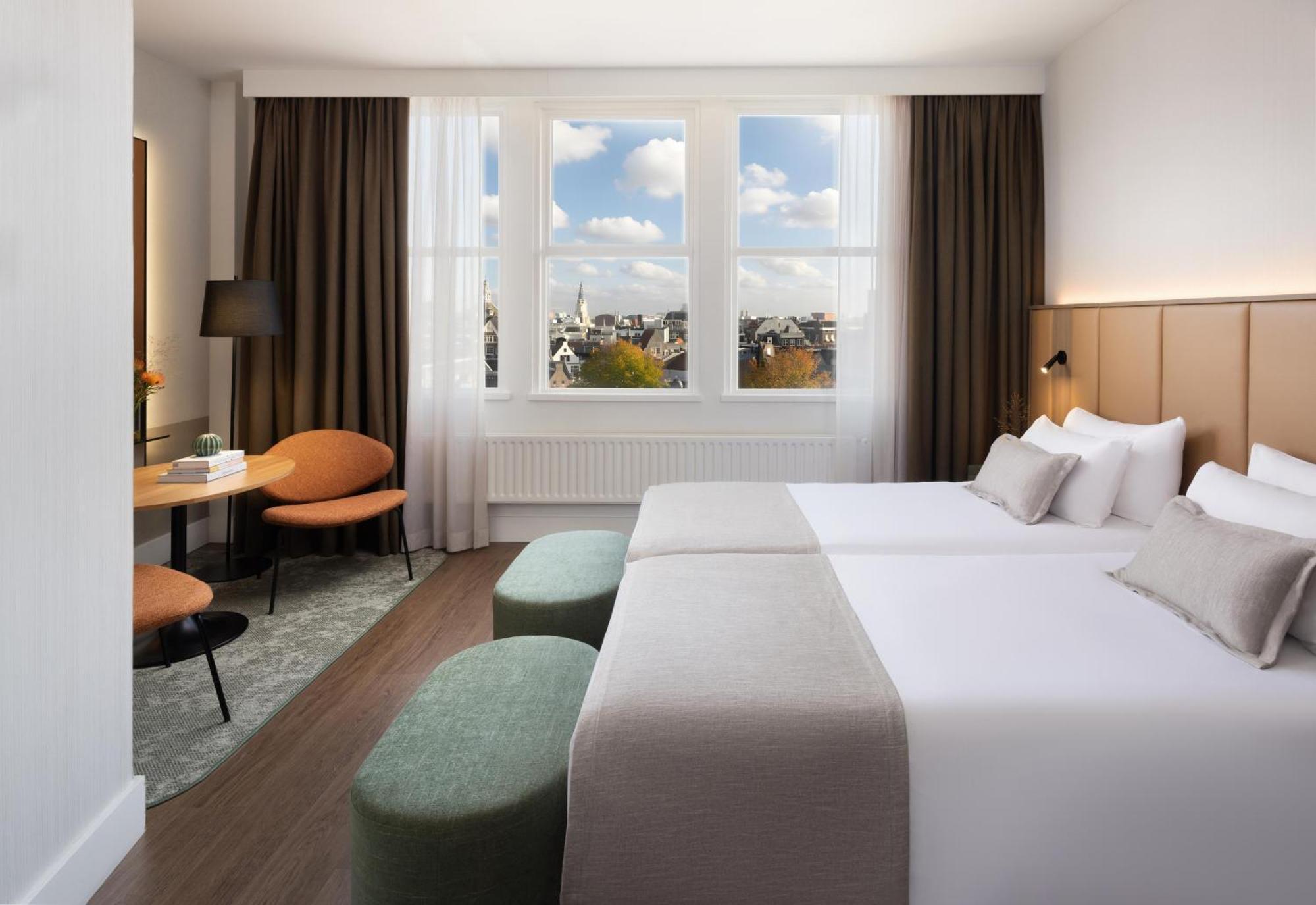 Standard Double or Twin Room with City View
