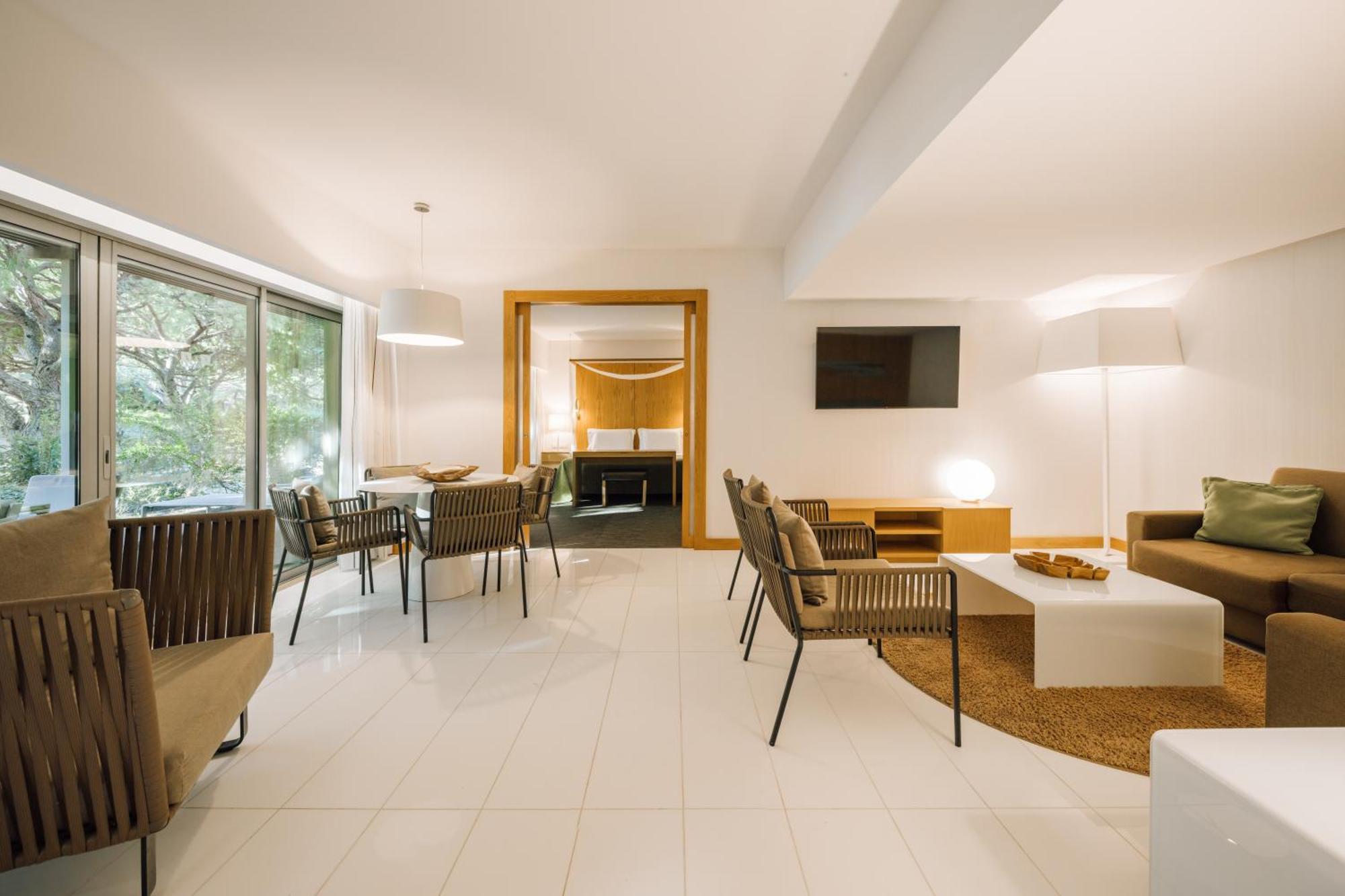 Deluxe Suite – Garden View