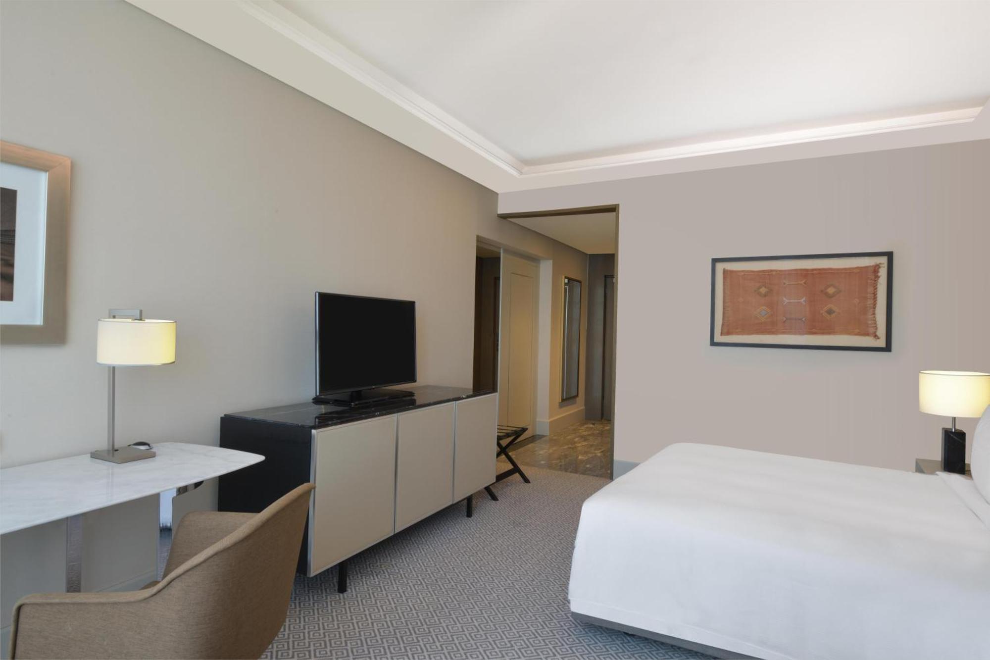 King Room Mobility Access,1765968273:JPEG