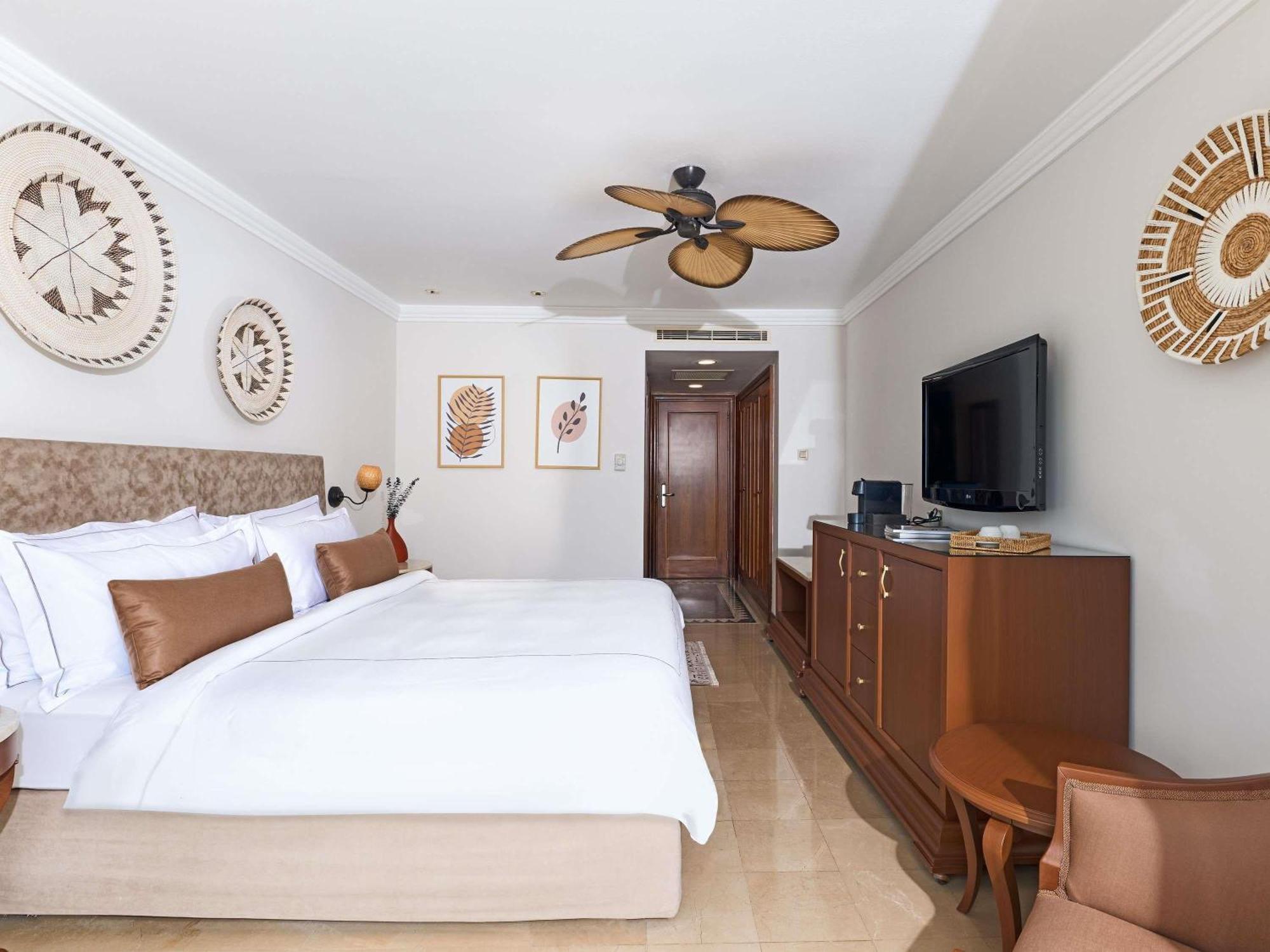 Deluxe Room with Garden View