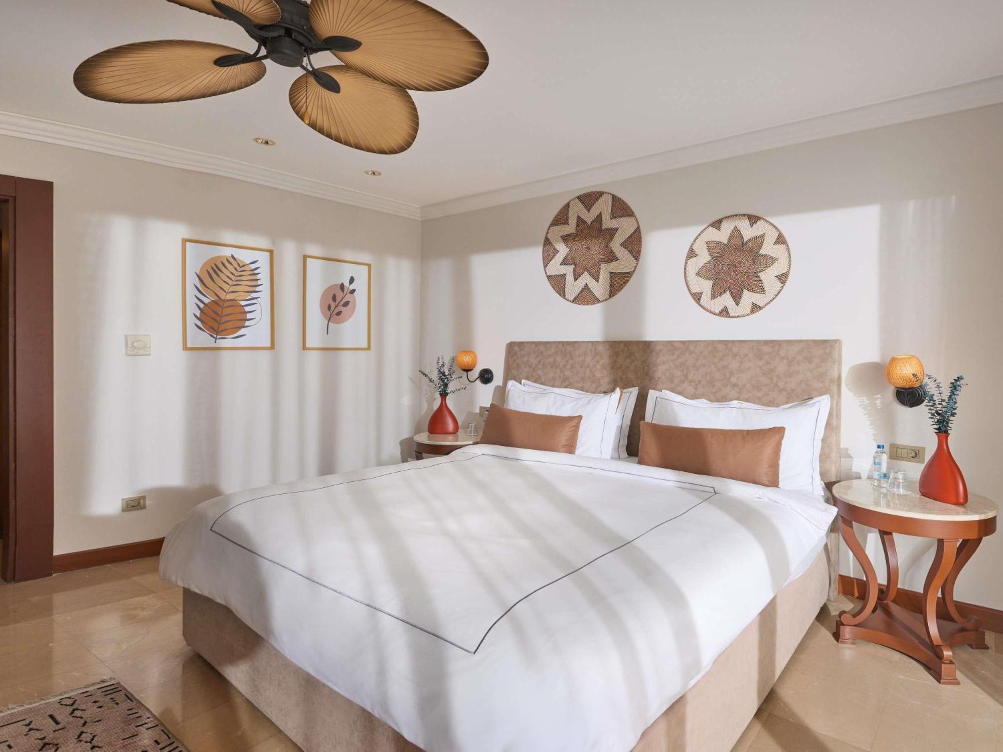 Deluxe Room with Sea View