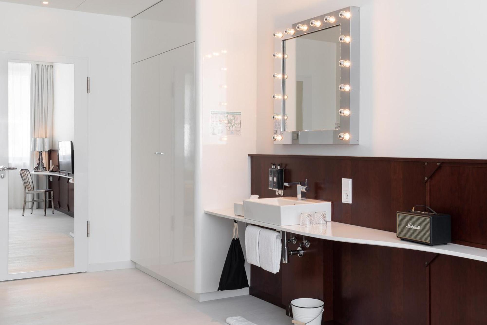 Wow Room