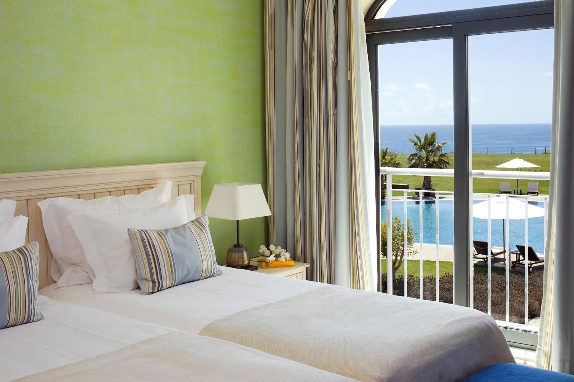 Double or Twin Room Sea View