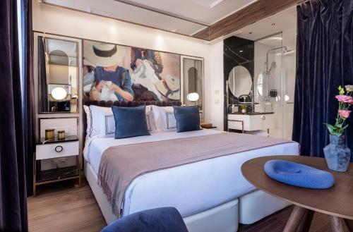 Superior Room with partial Notre Dame View