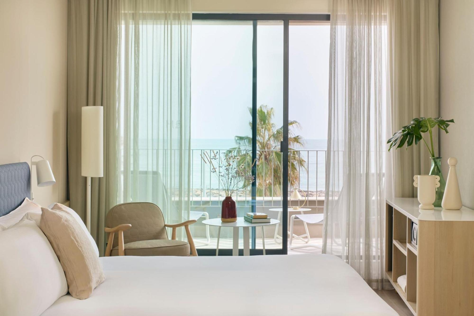 Extra ME + Junior Suite met Uitzicht op Zee