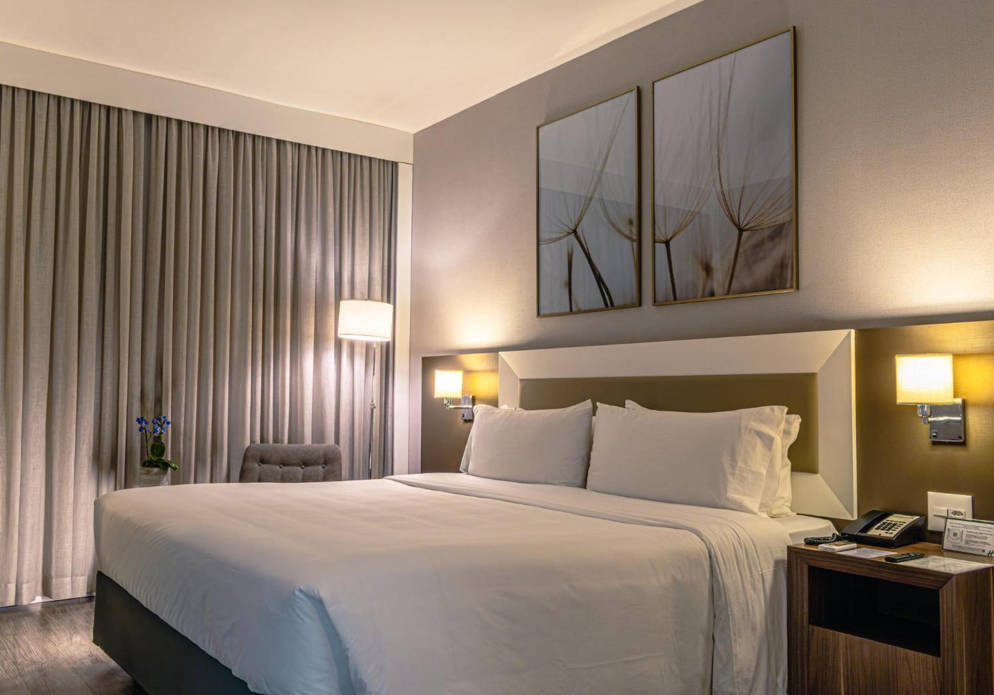 Premium King Room