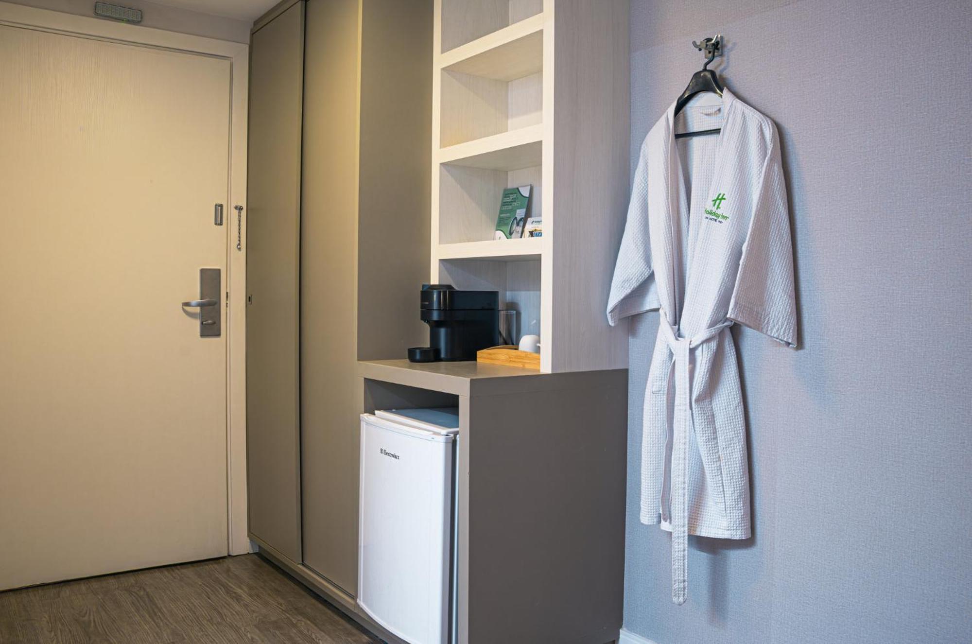 Premium King Room