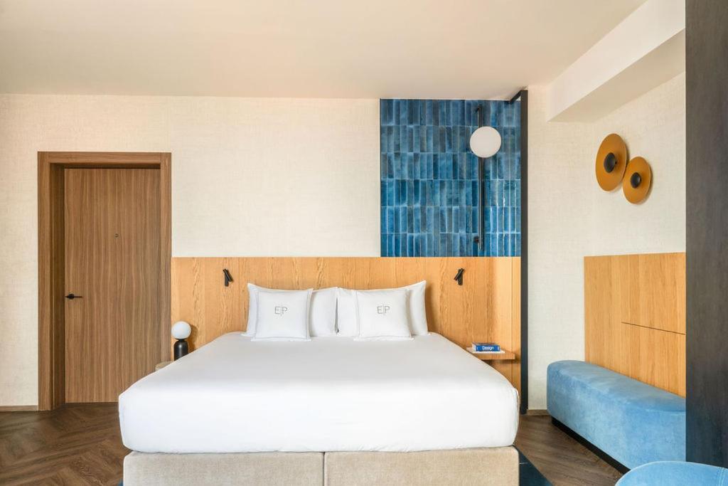 Double or Twin Room Sea View