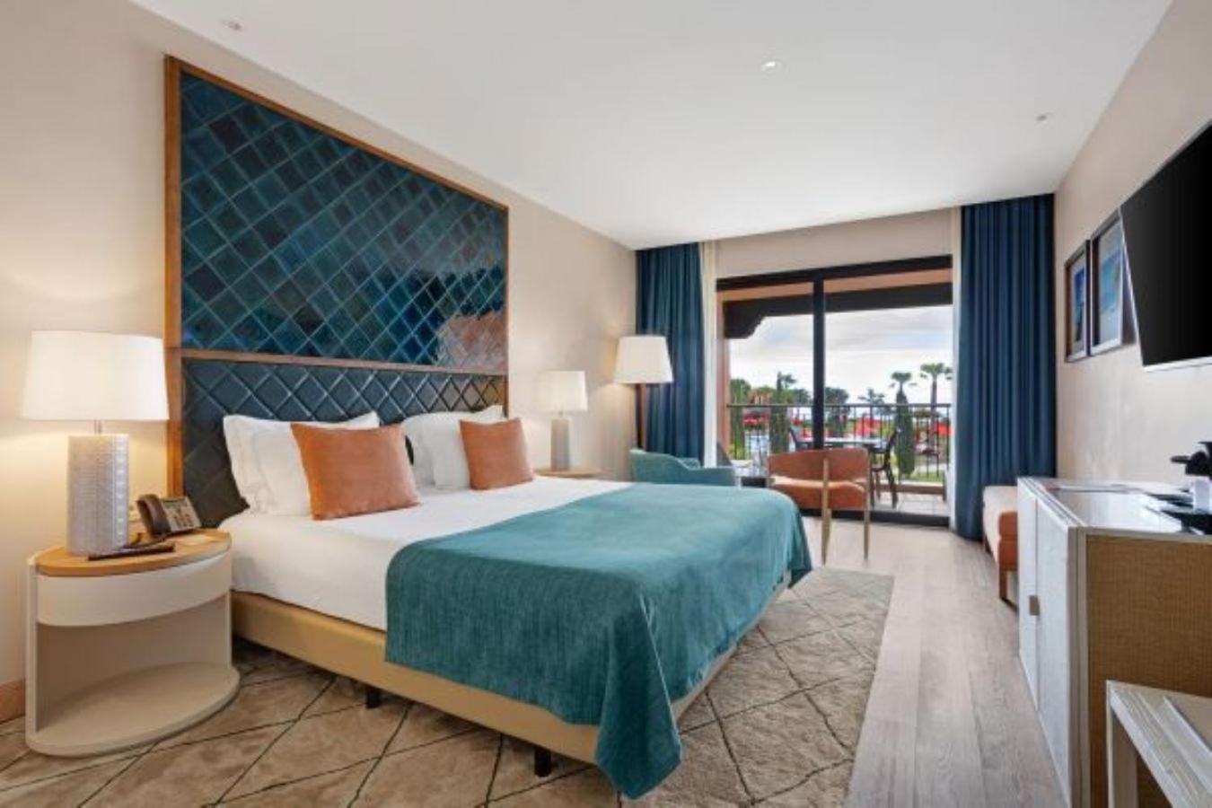 Double or Twin Room Sea View
