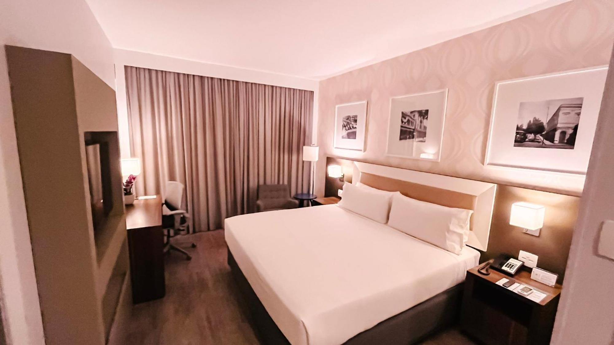Premium King Room