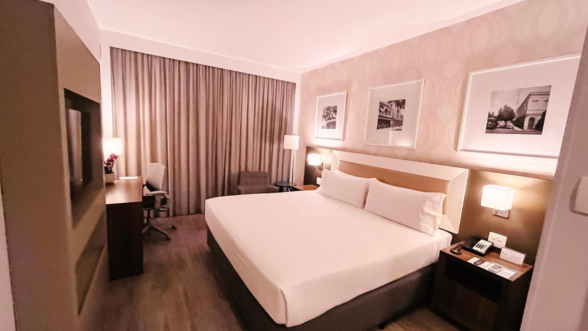 Premium King Room