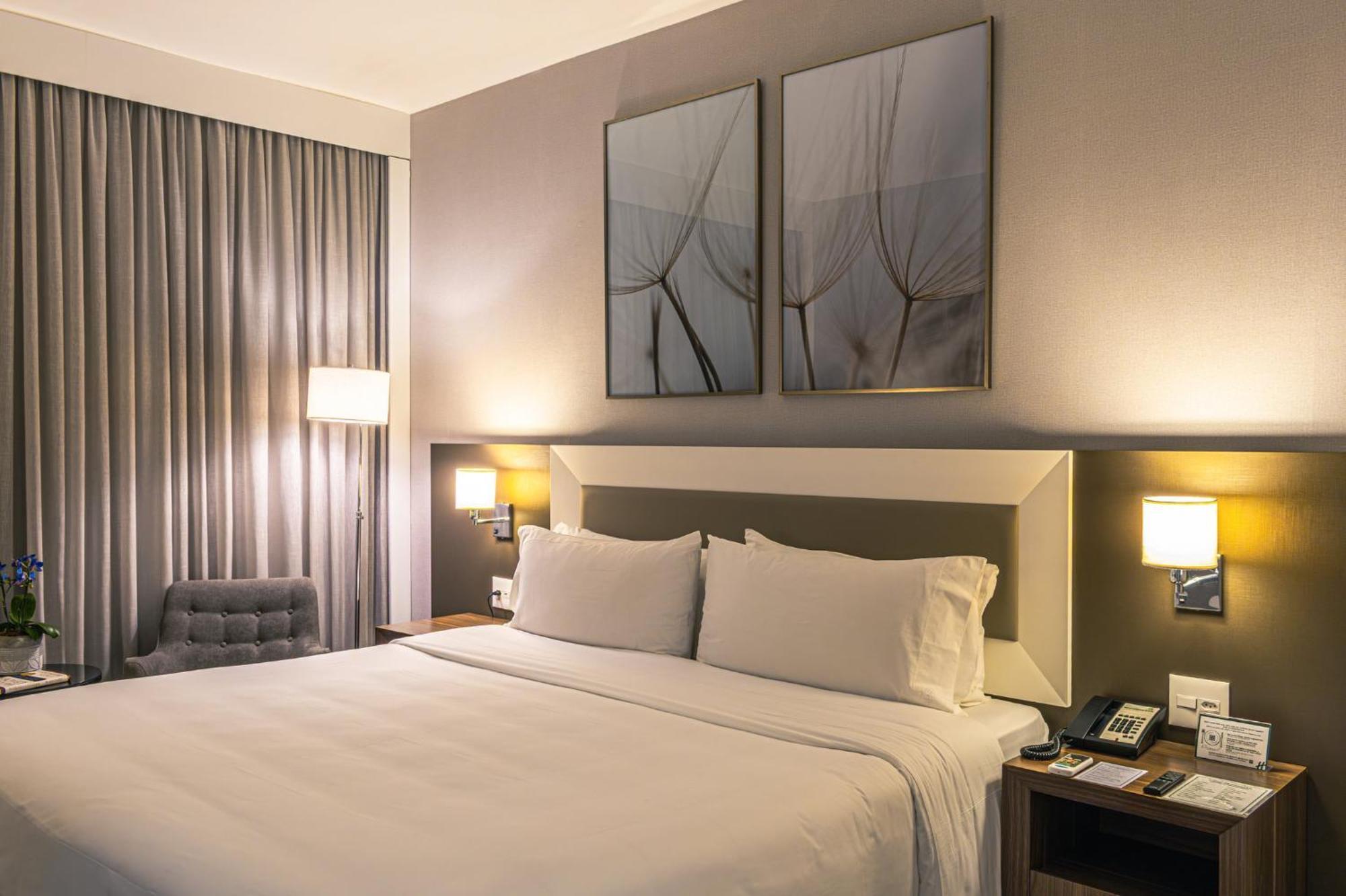 Premium King Room