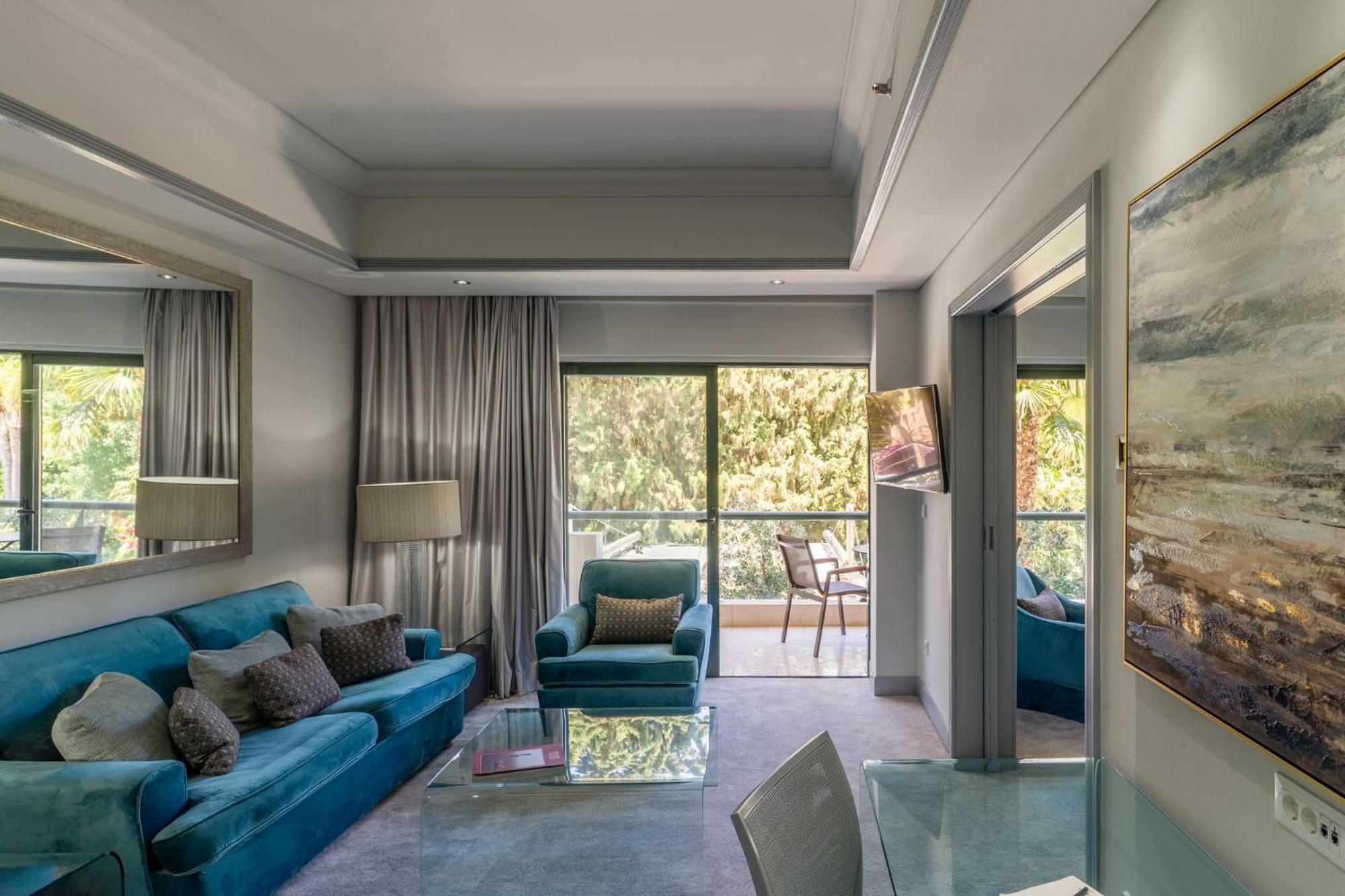 Executive Park Suite