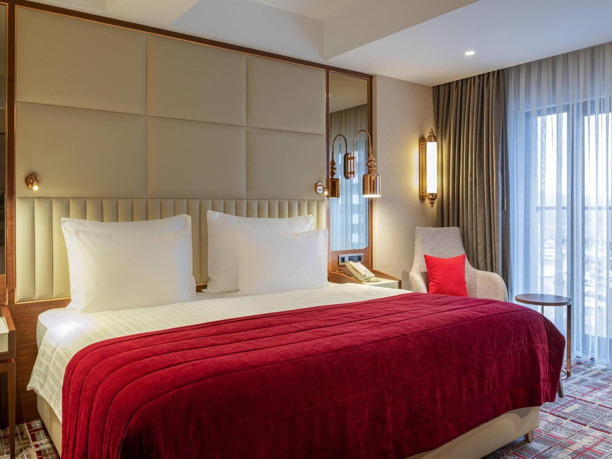 Superior King Room
