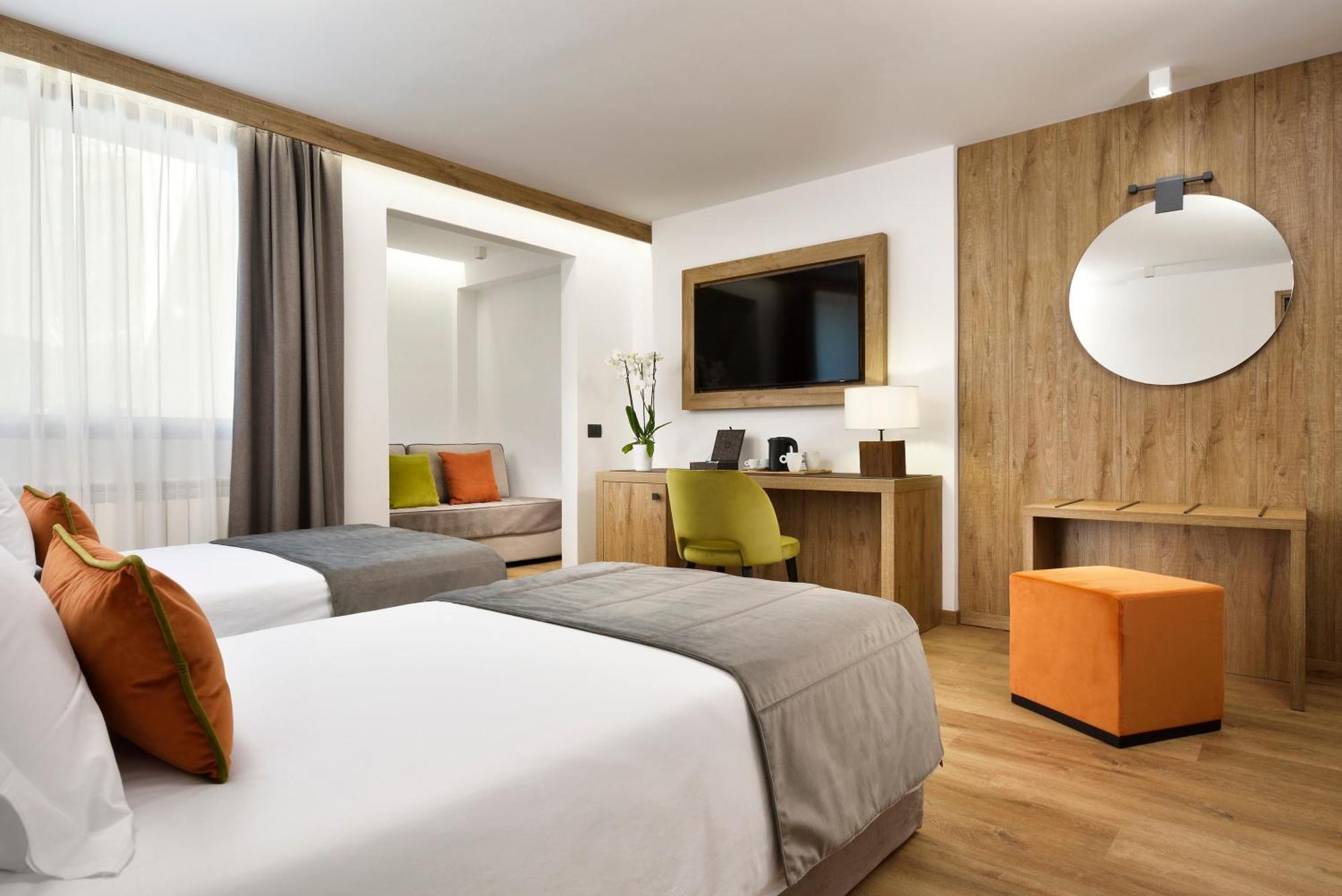 Deluxe Triple Room