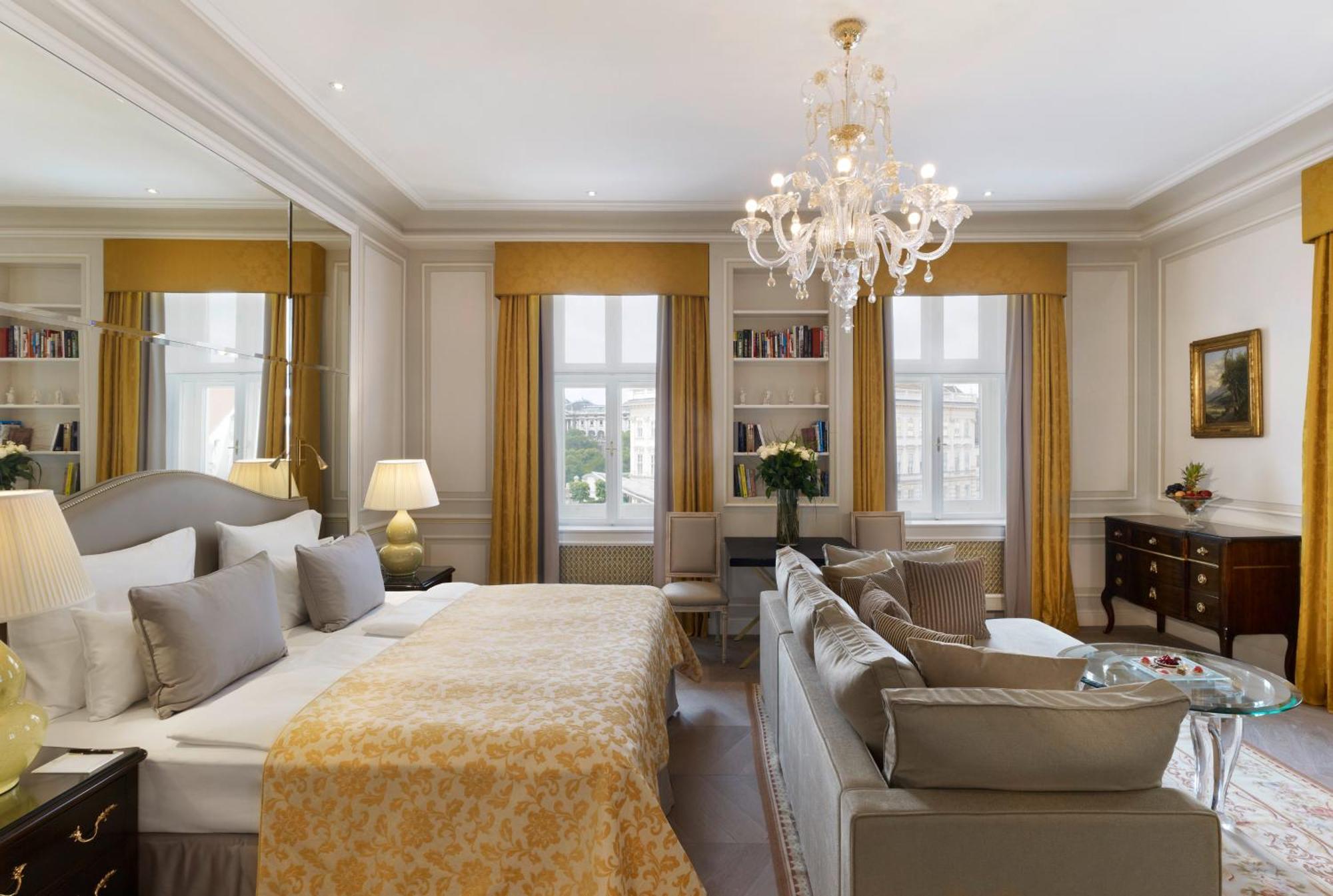 Suite with City View,551126580:JPEG
