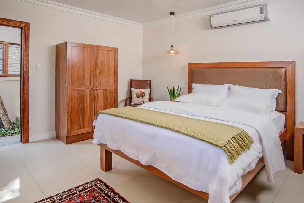 Luxury Room,1609718895:JPEG