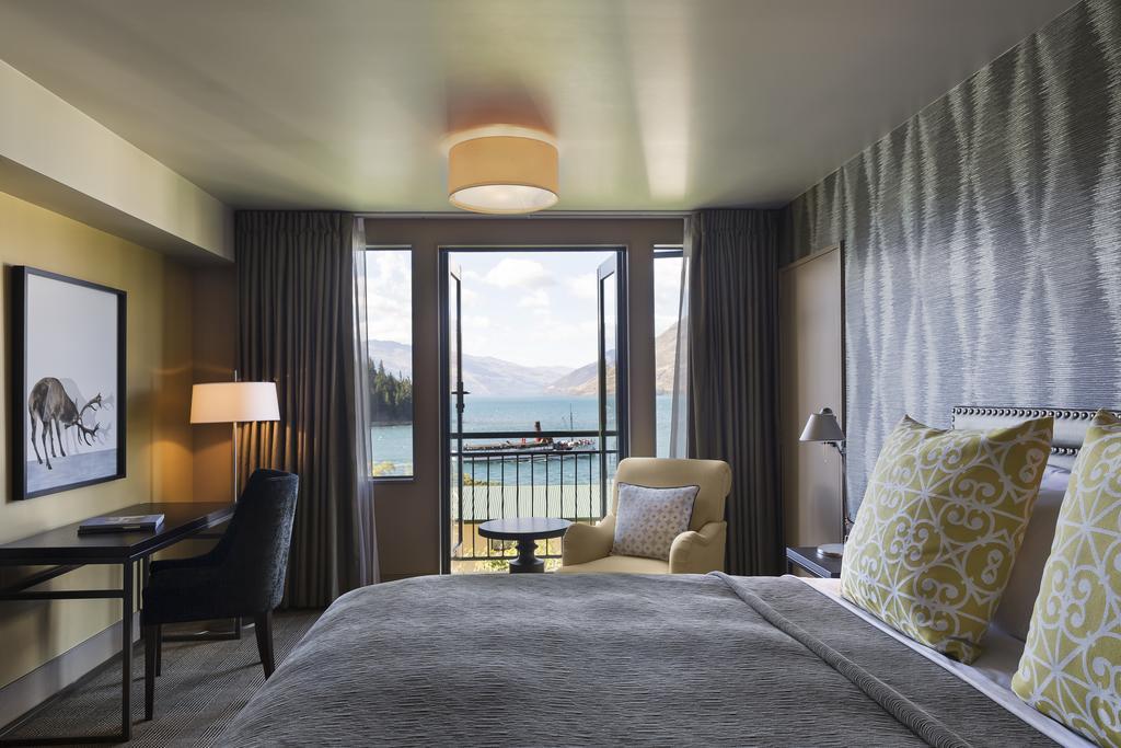 St Moritz King Room with Balcony and Lake View