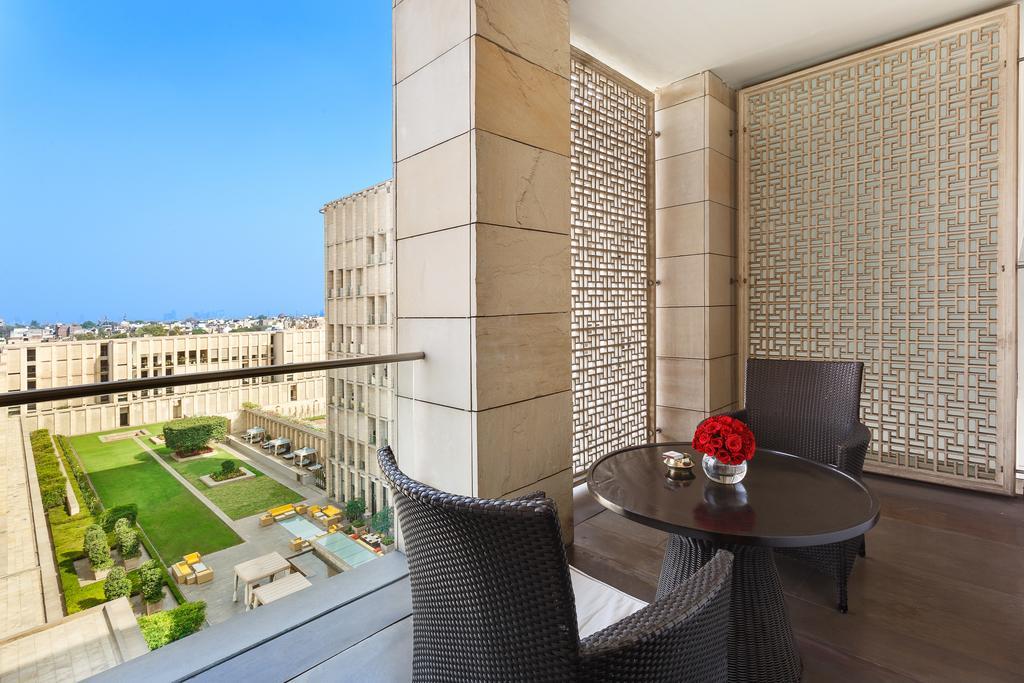 Lodhi Standard Room Without Plunge Pool with Happy Hours at Safari Lounge 5 to 7 pm, Buy 01 drink and get another drink complimentary (spirits), 1200 spa credit per booking