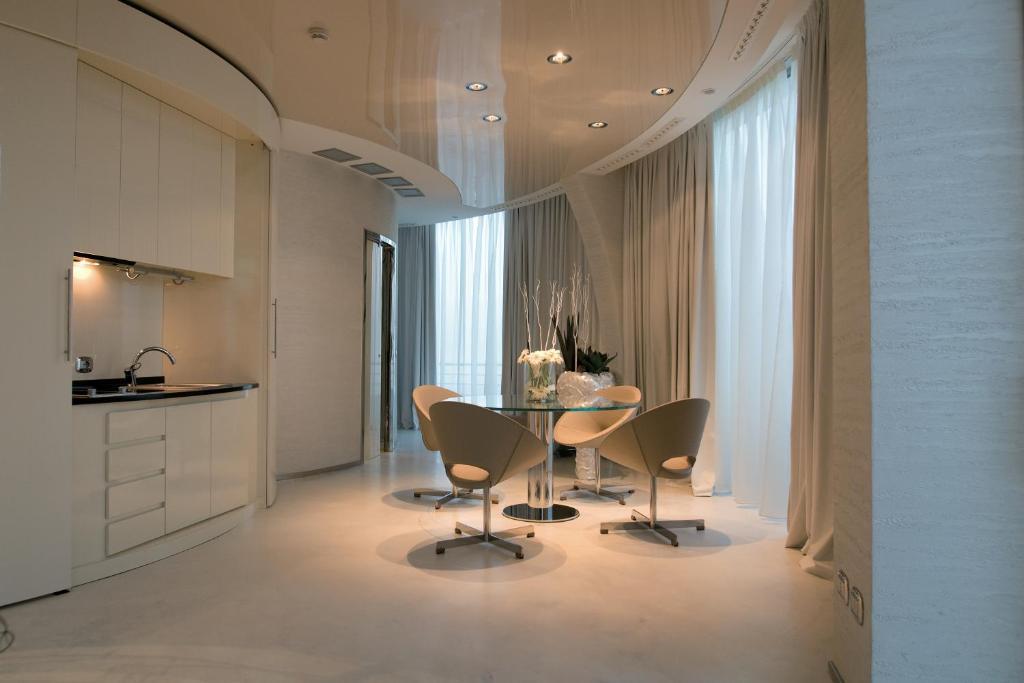 Luxury Two-Bedroom Suite - Split Level with sea view,41341612:JPEG