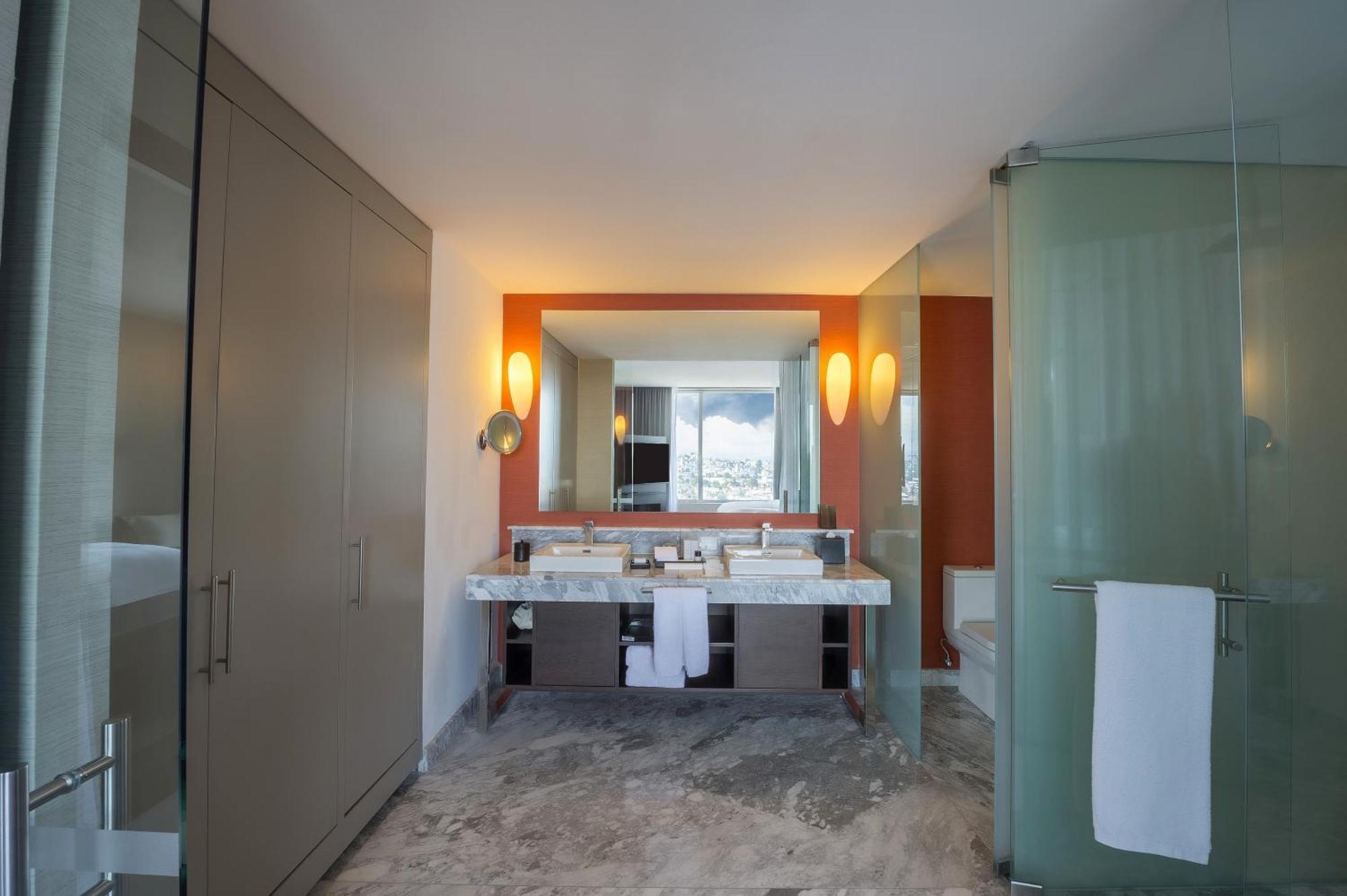 Master Suite,1214980198:JPEG