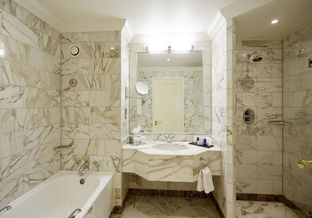 Chambre Double Supérieure Complexe