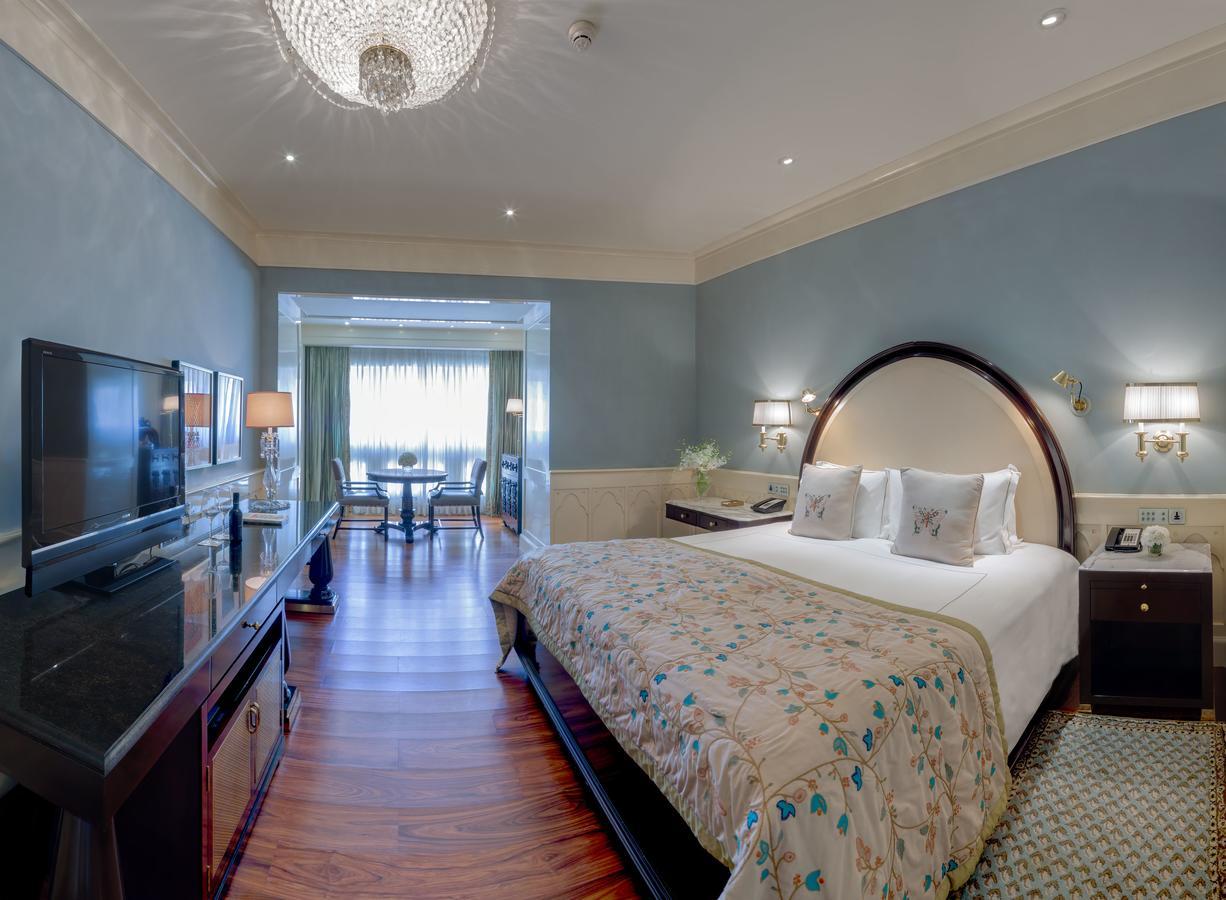 Suite Luxury Grande con 1 Camera da Letto, Vista Mare e Trasferimento Aeroportuale di Andata e Ritorno