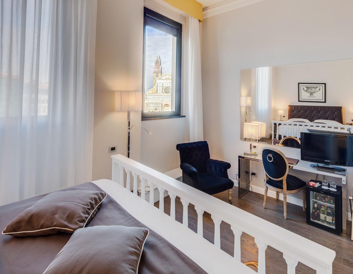 Kamer met 1 Groot Bed of 2 Aparte Bedden en Uitzicht op de Stad