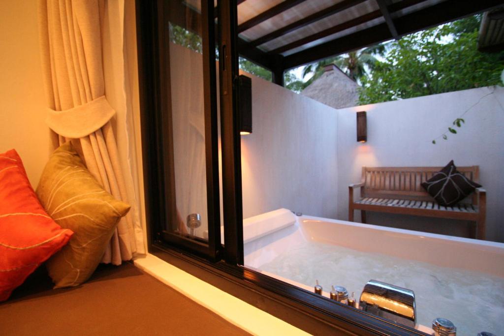 King Room Spa Bath,112914654:JPEG