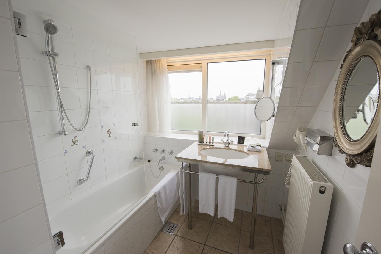 Superior Balcony Room