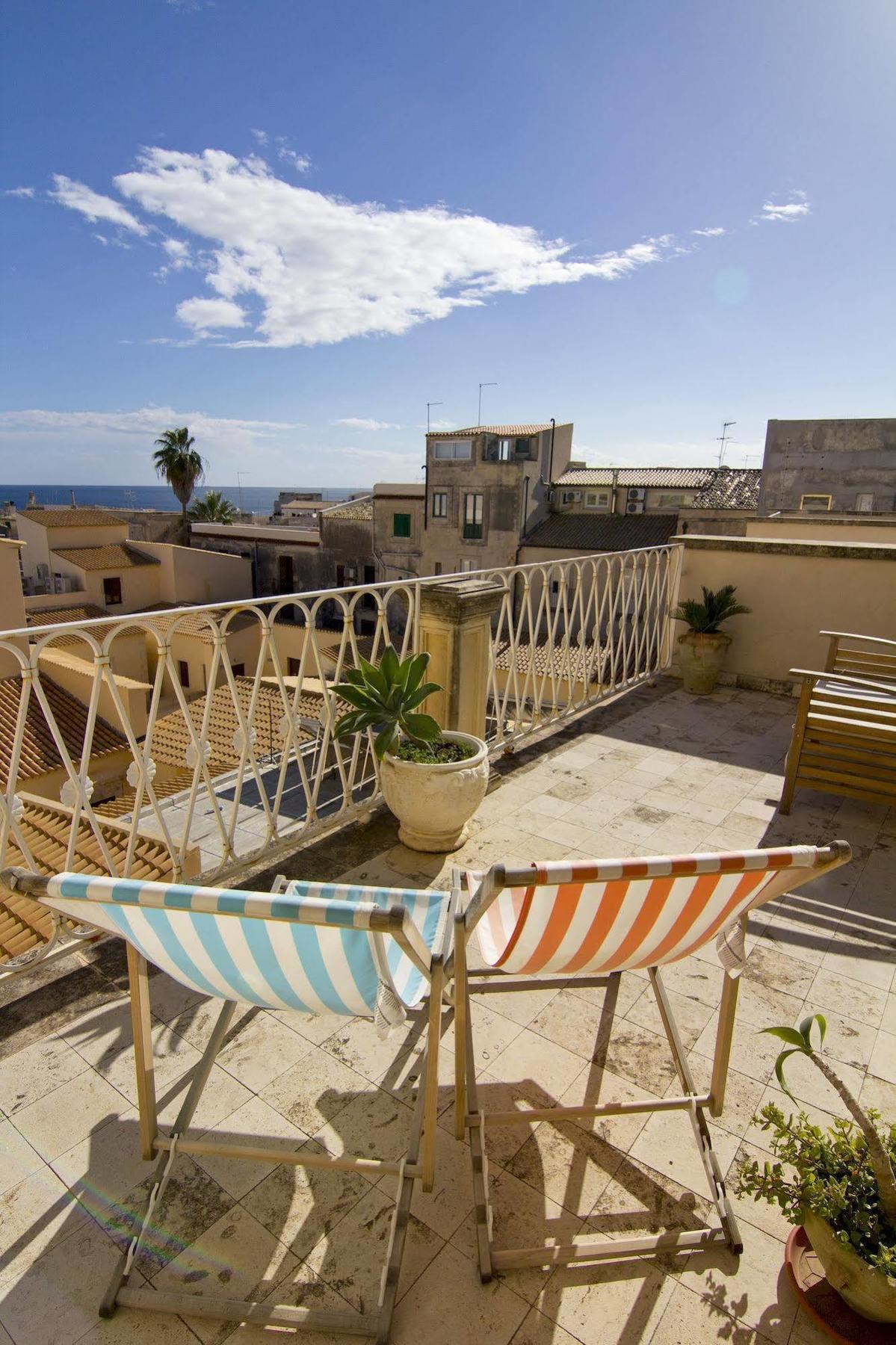 Double Room with Sea View,676158033:JPEG