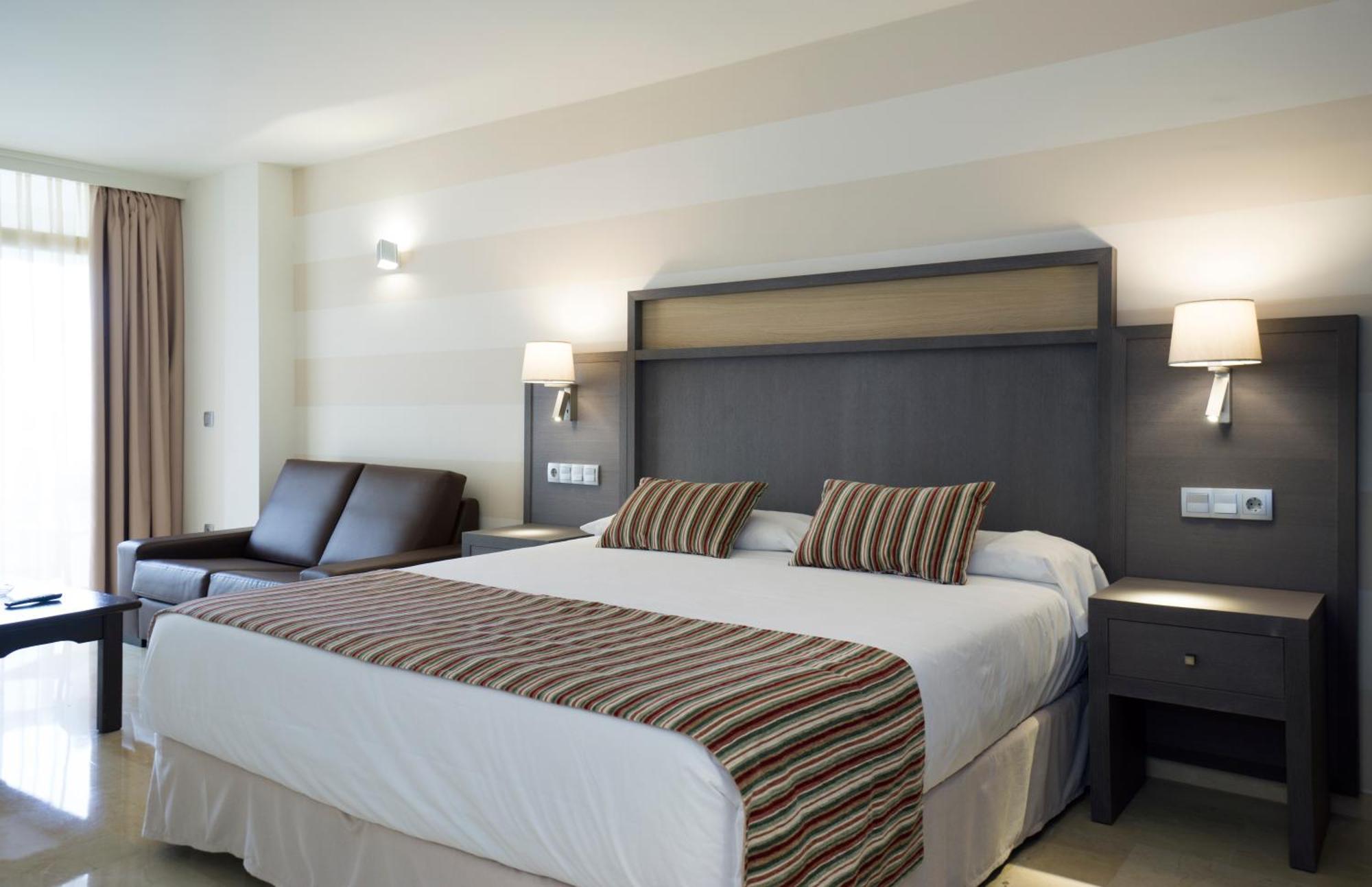 Junior Suite avec vue sur mer partielle