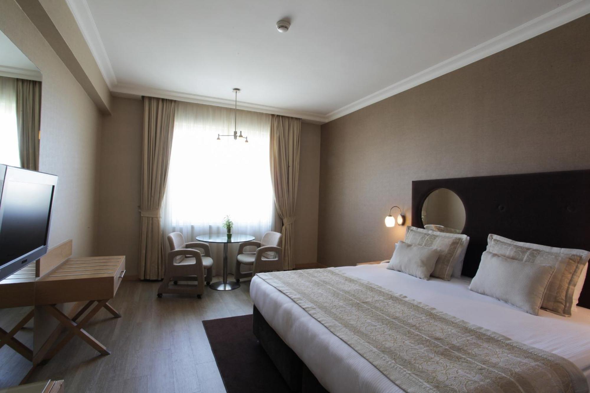 Superior Double or Twin Room,951585985:JPEG