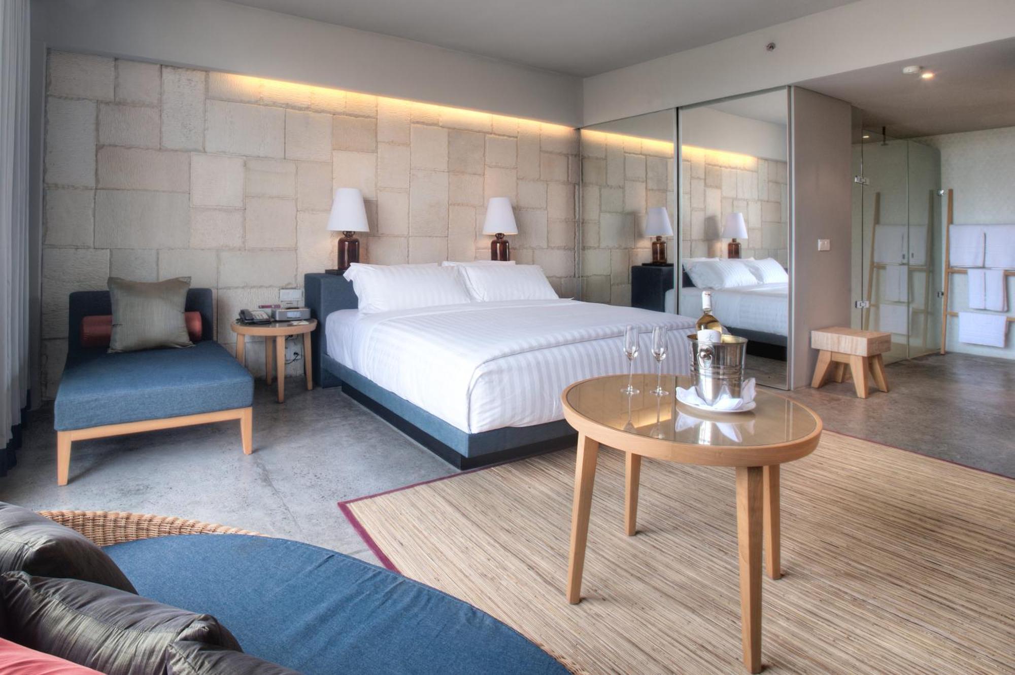 Suite with City View