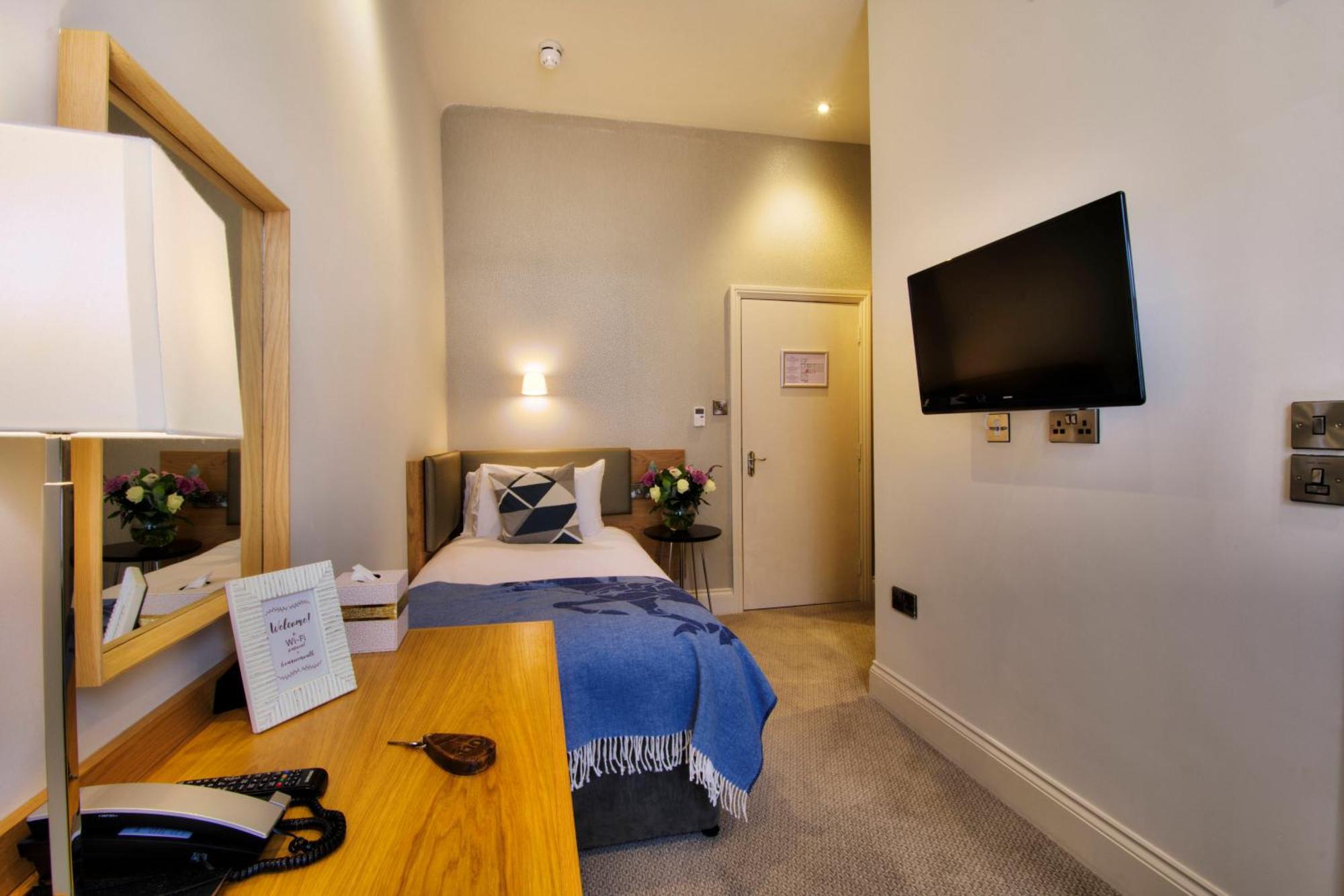 Deluxe Single Room