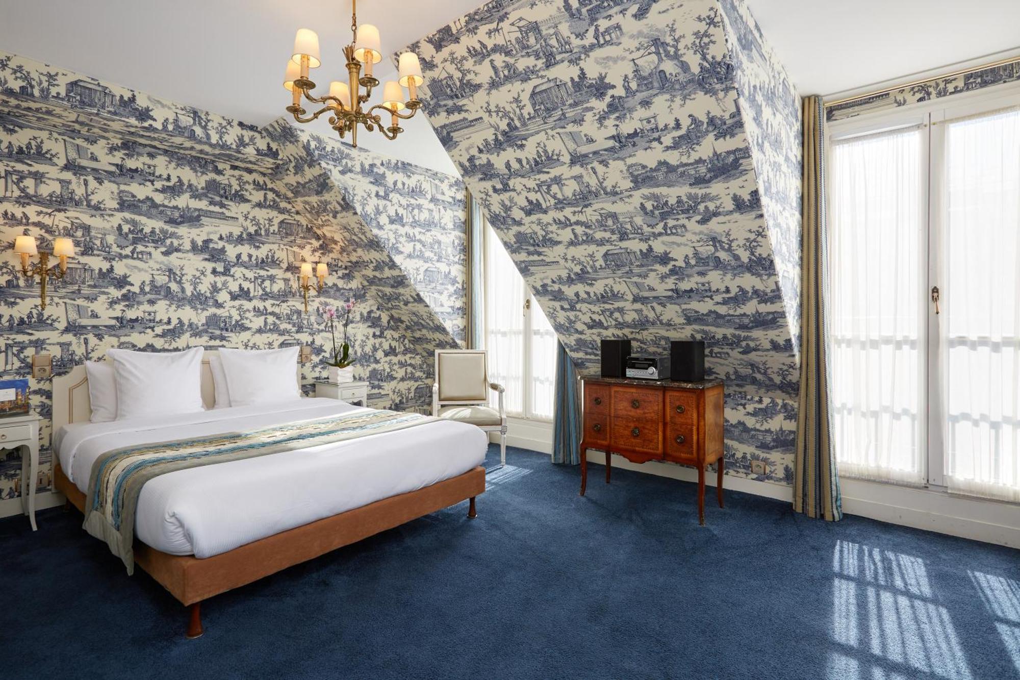 Quarto Deluxe com Cama de Casal ou 2 de Solteiro