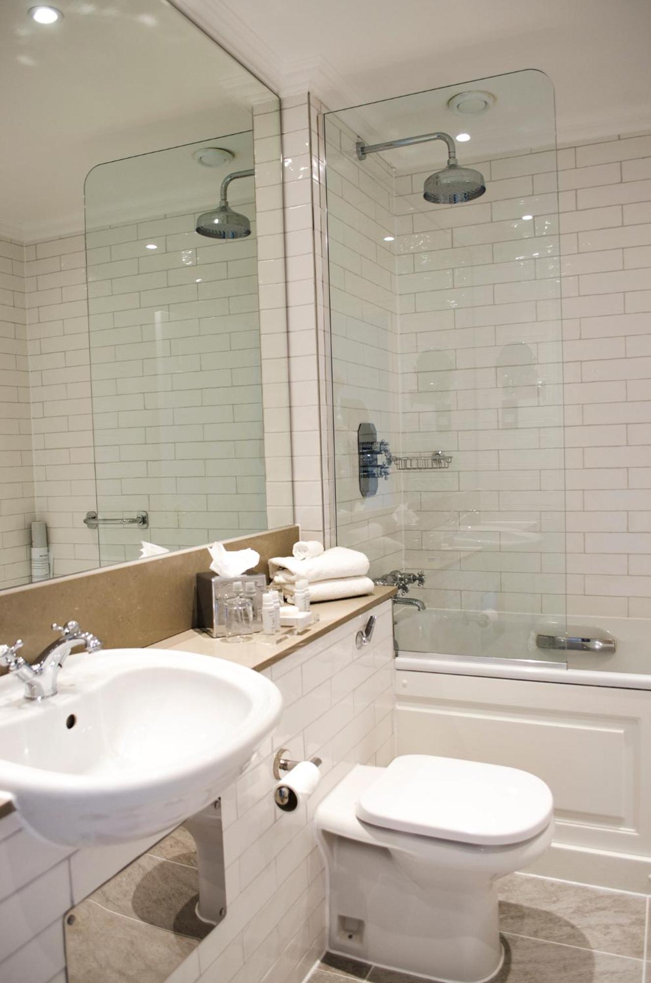 Signature Suite,723066160:JPEG