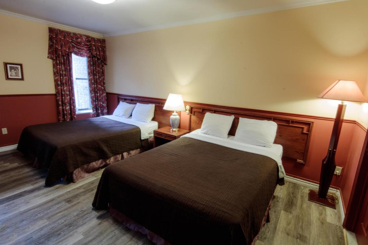 Queen Room with Two Queen Beds