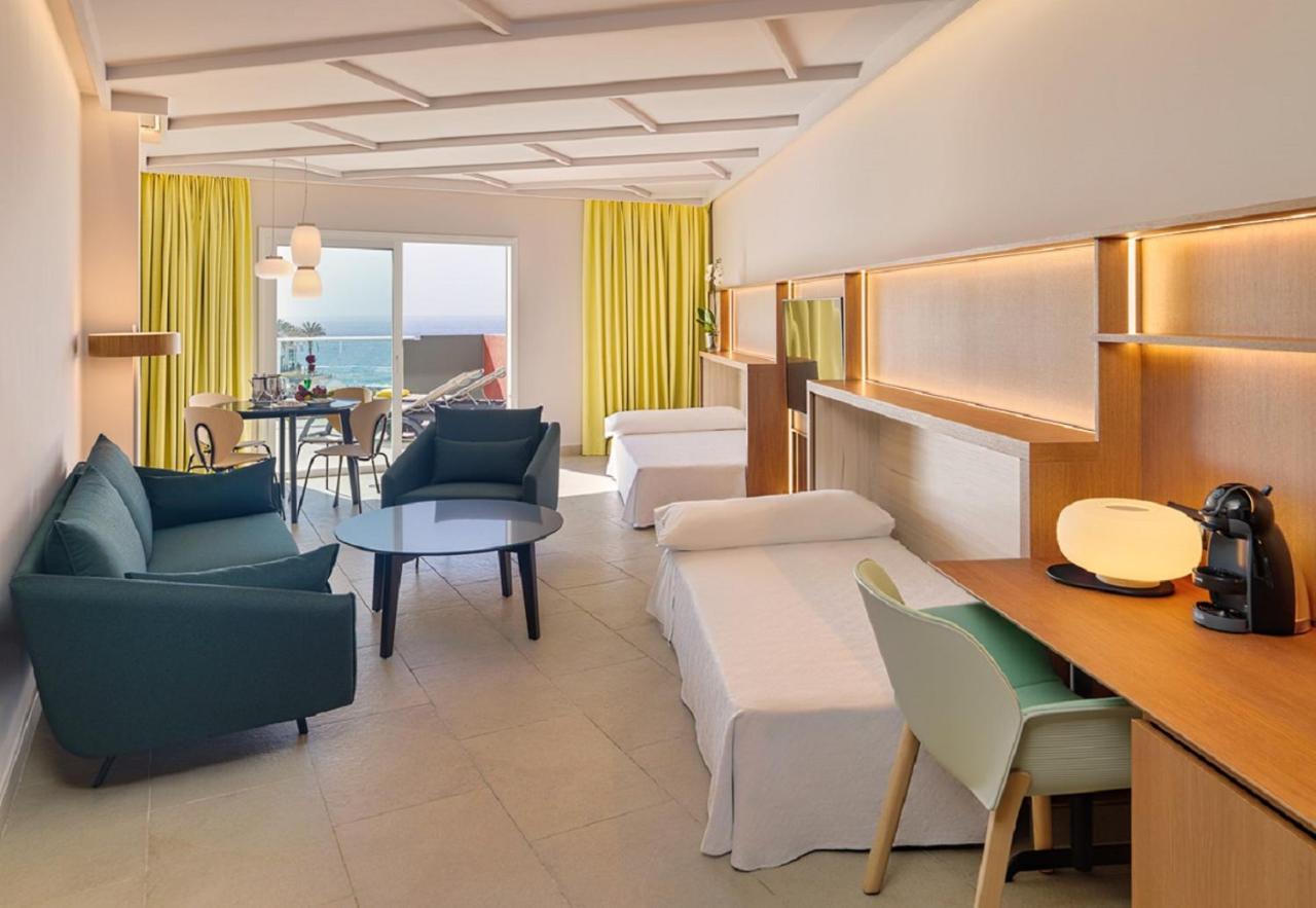 Suite with Sea View,766800190:JPEG