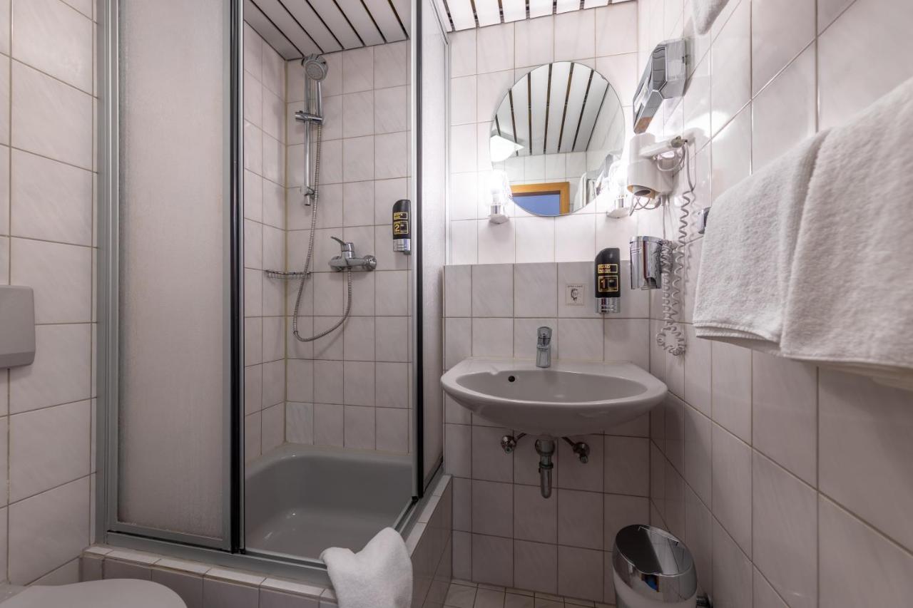 Tweepersoonskamer met 2 Aparte Bedden