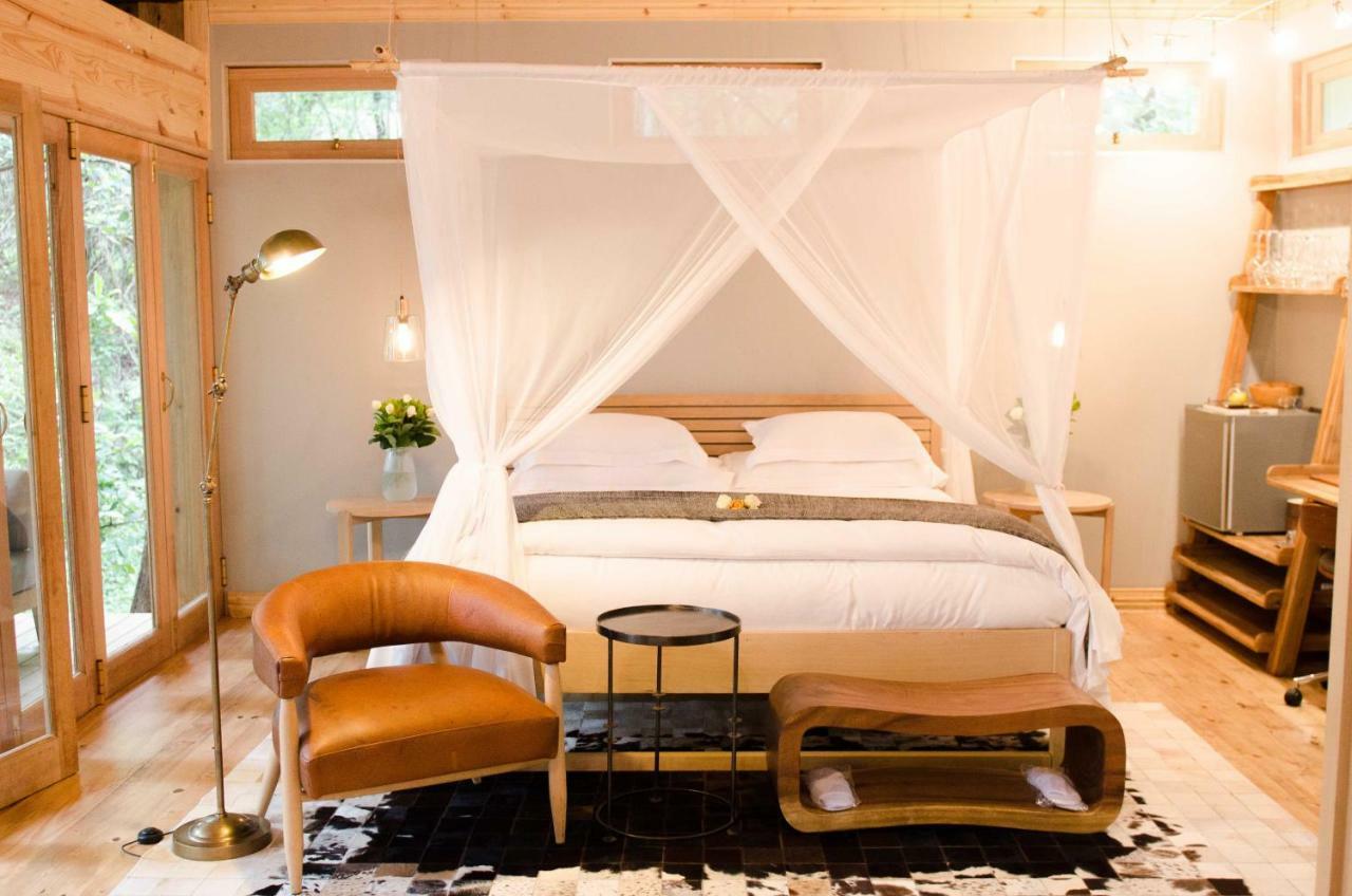 Luxury Honeymoon suite,785909505:JPEG