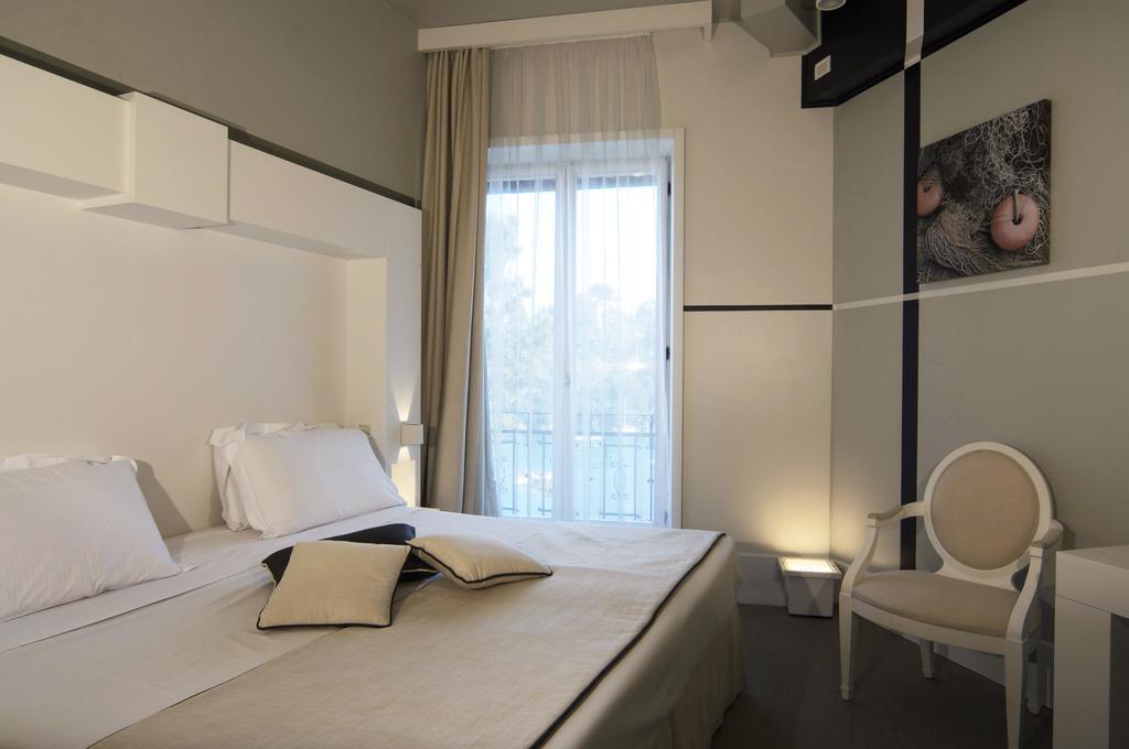 Deluxe Double or Twin Room with Sea View